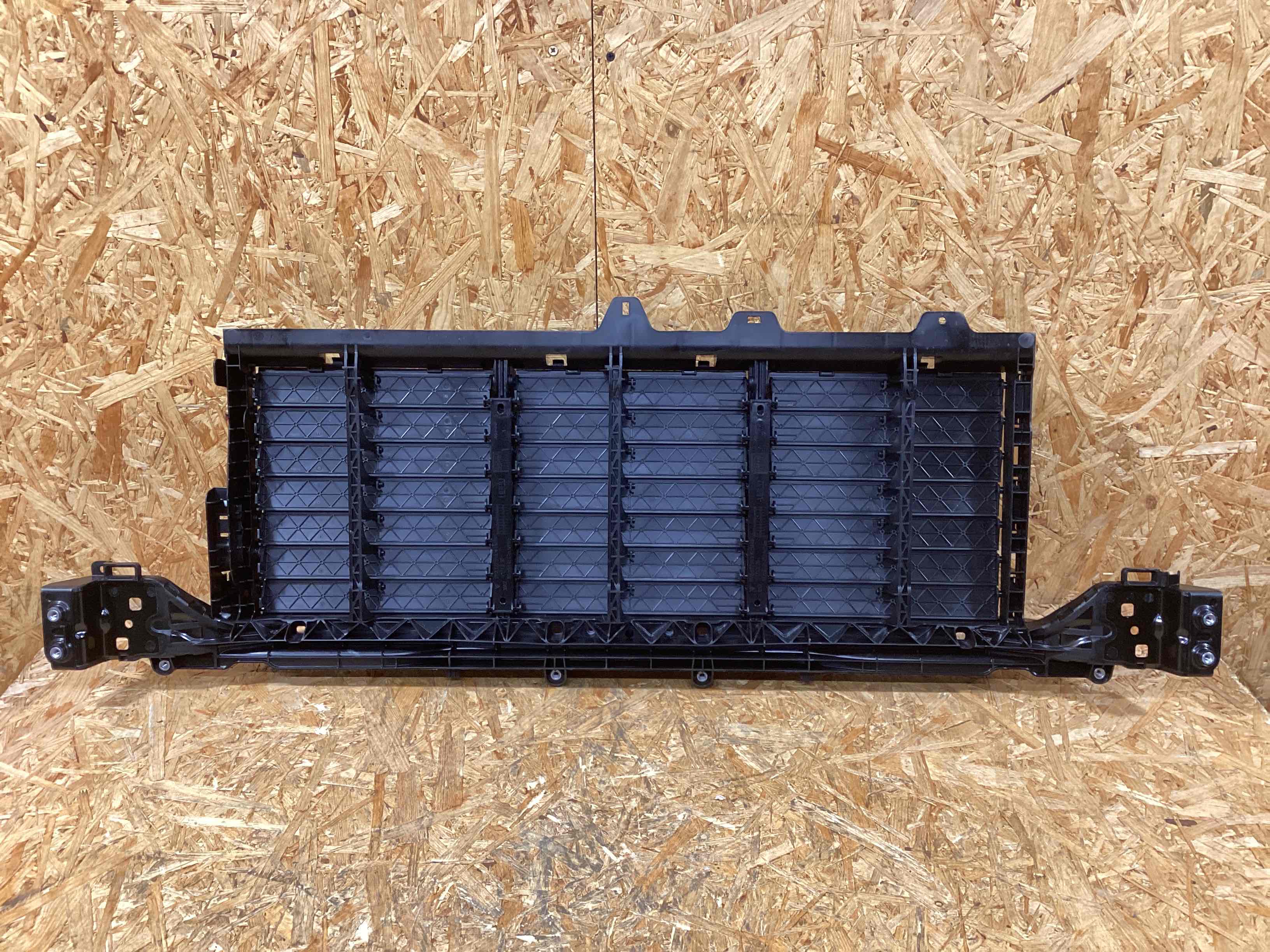 Жалюзи радиатора Porsche Cayenne 191125-105