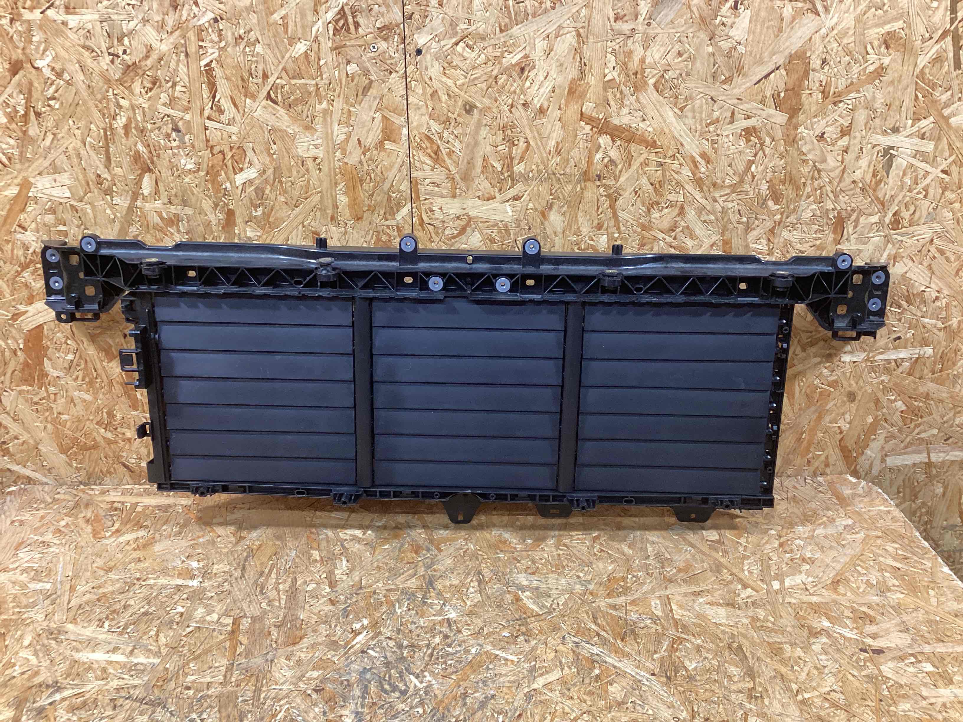 Жалюзи радиатора Porsche Cayenne 191125-105