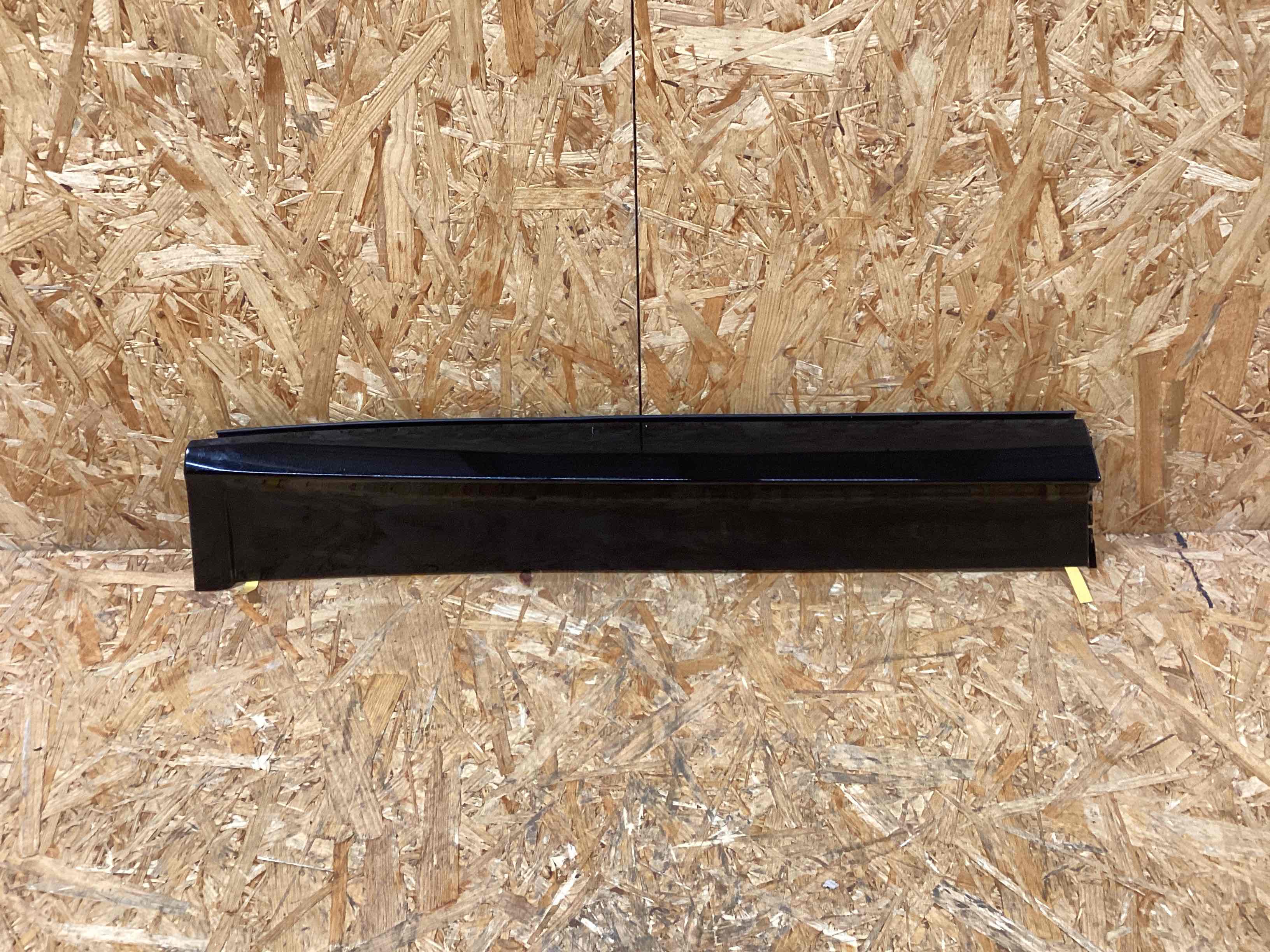 Молдинг двери задней левой Porsche Cayenne 191125-110