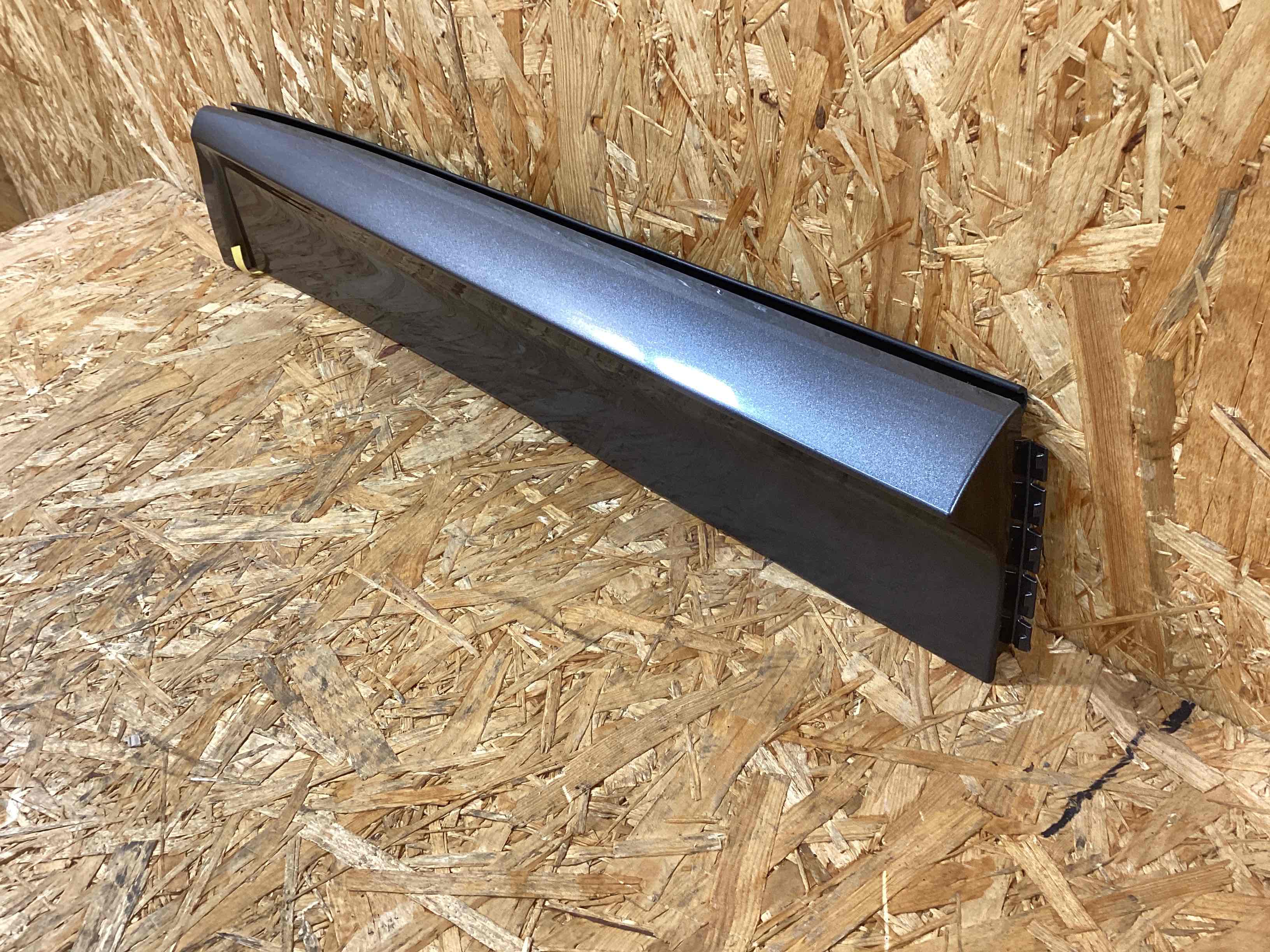 Молдинг двери задней левой Porsche Cayenne 191125-112