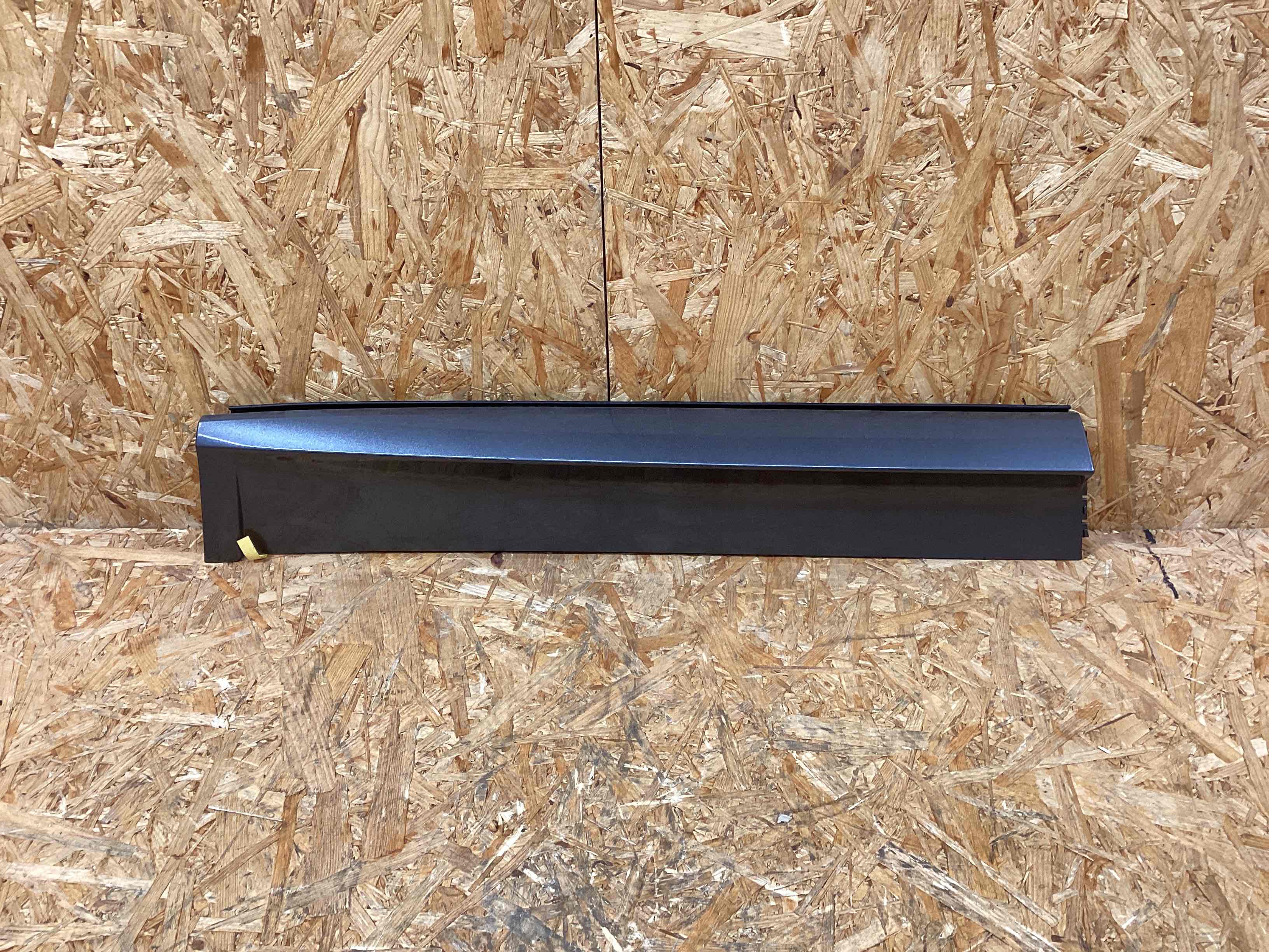 Молдинг двери задней левой Porsche Cayenne 191125-112