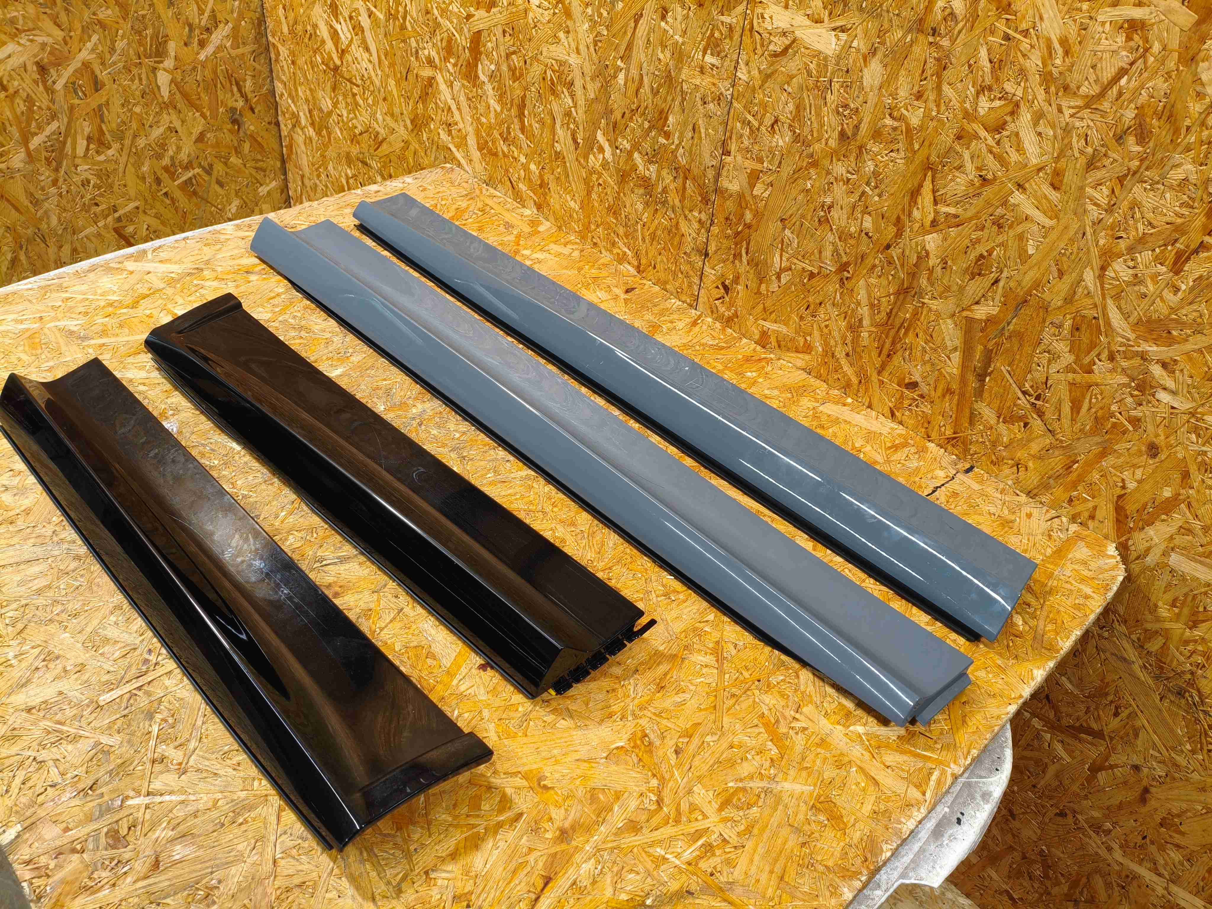 Молдинг двери передней левой Porsche Cayenne 191125-114