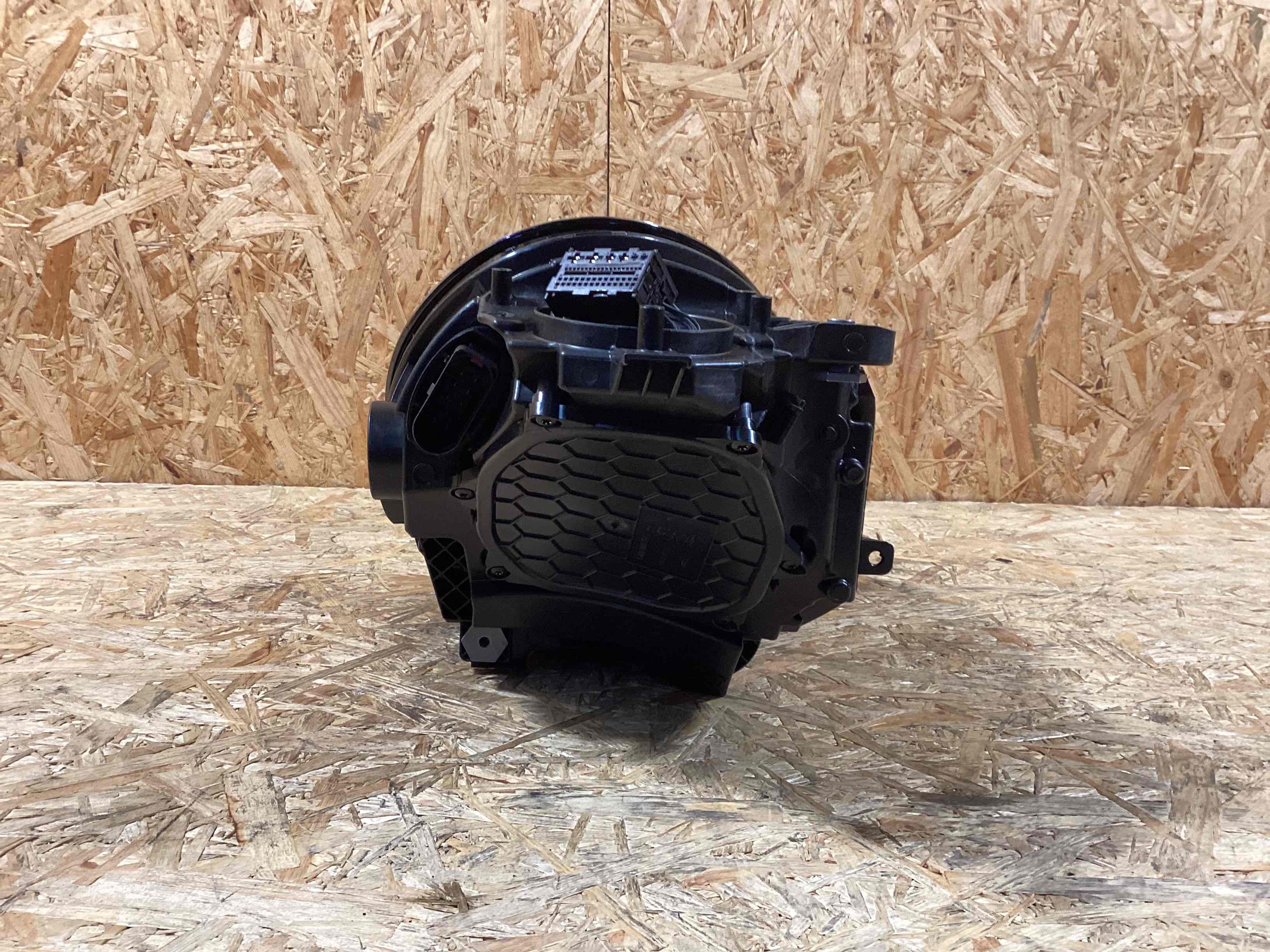 Фара правая Porsche 911 200225-117