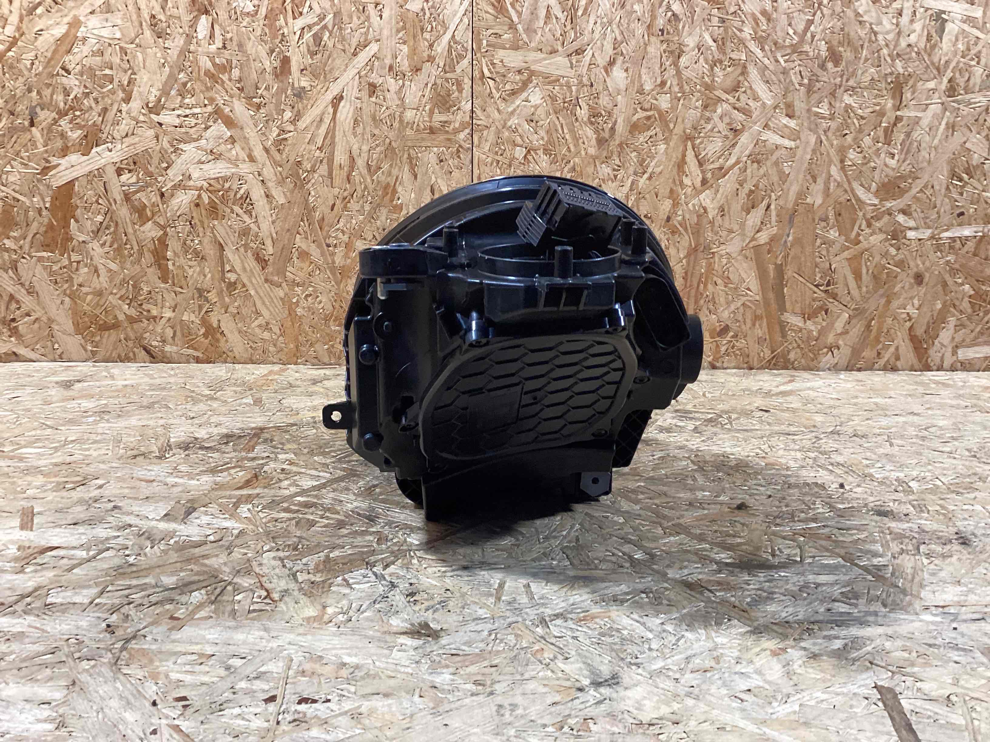 Фара левая Porsche 911 200225-118