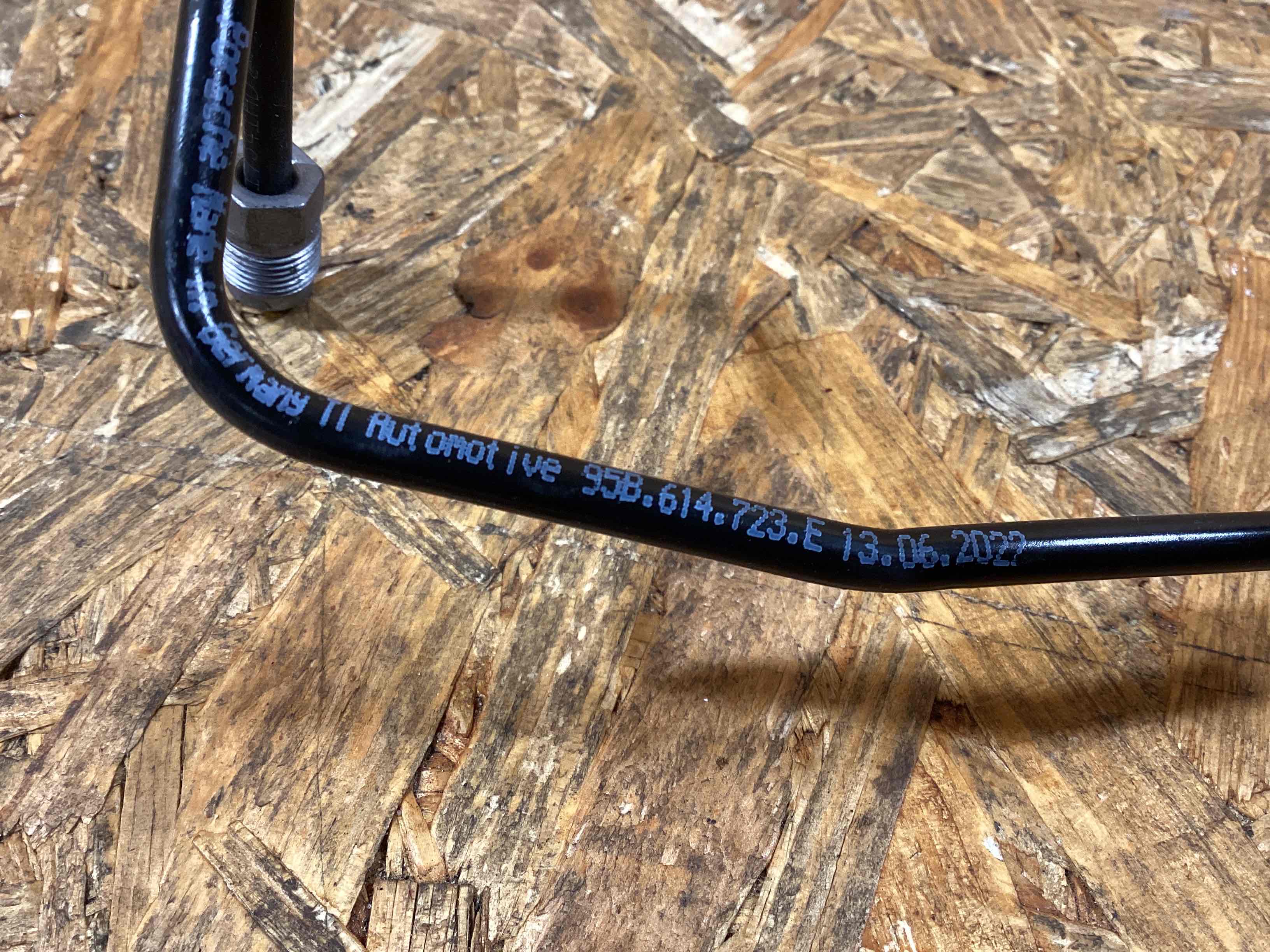 Патрубок Porsche Macan 200226-106