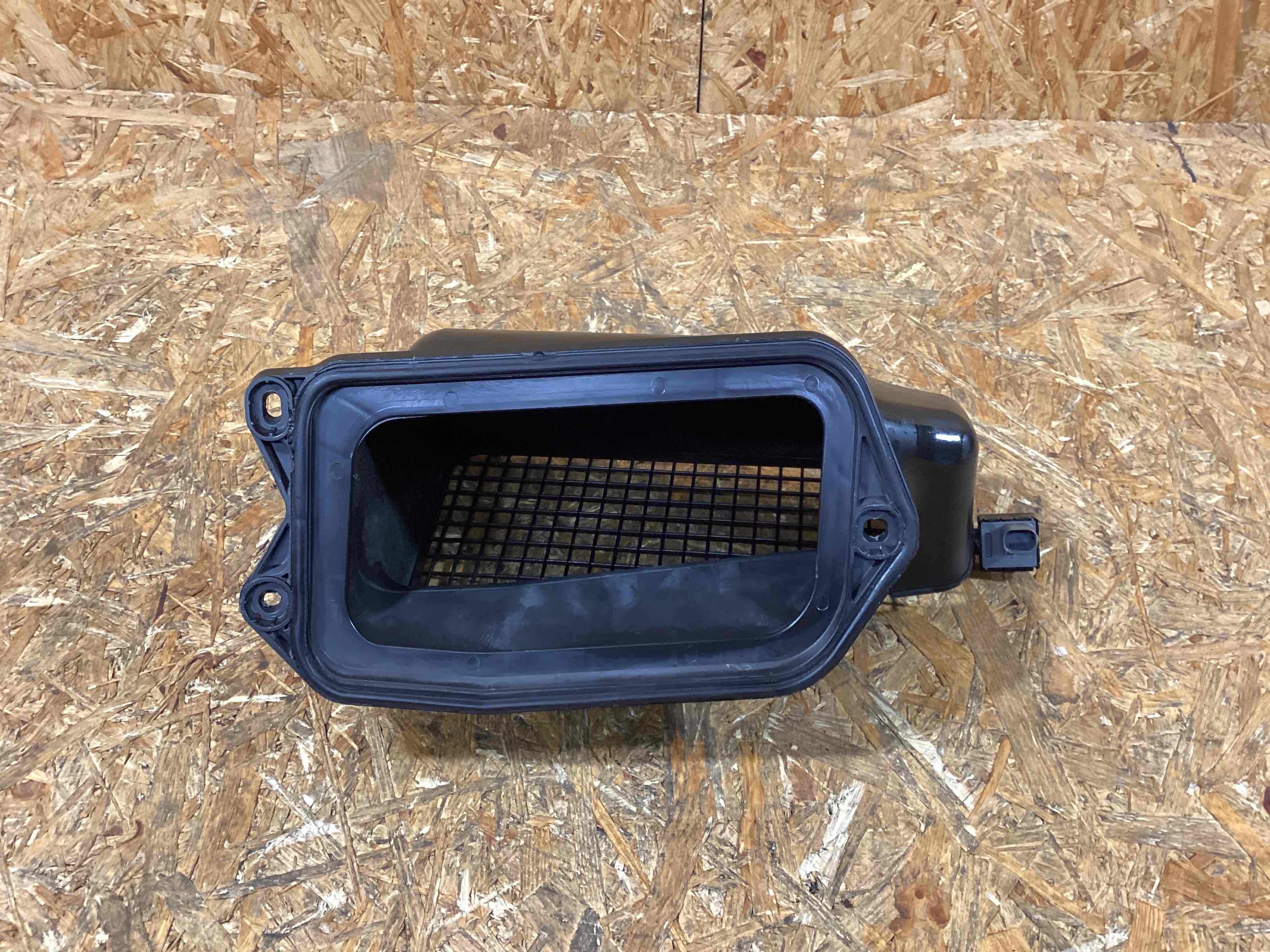 Воздуховод Porsche Macan 200226-113