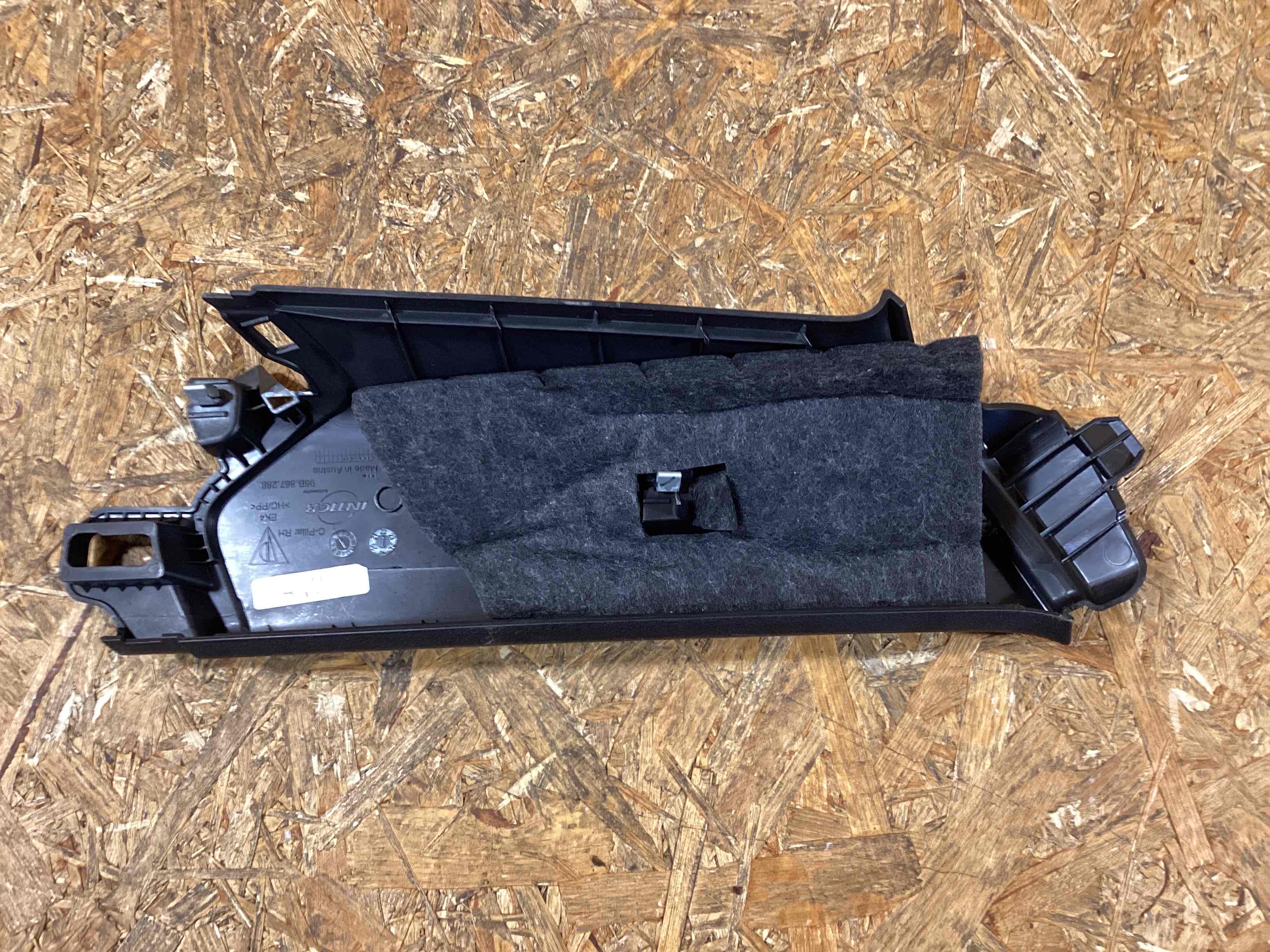 Элемент отделки салона, багажника Porsche Macan 200226-114