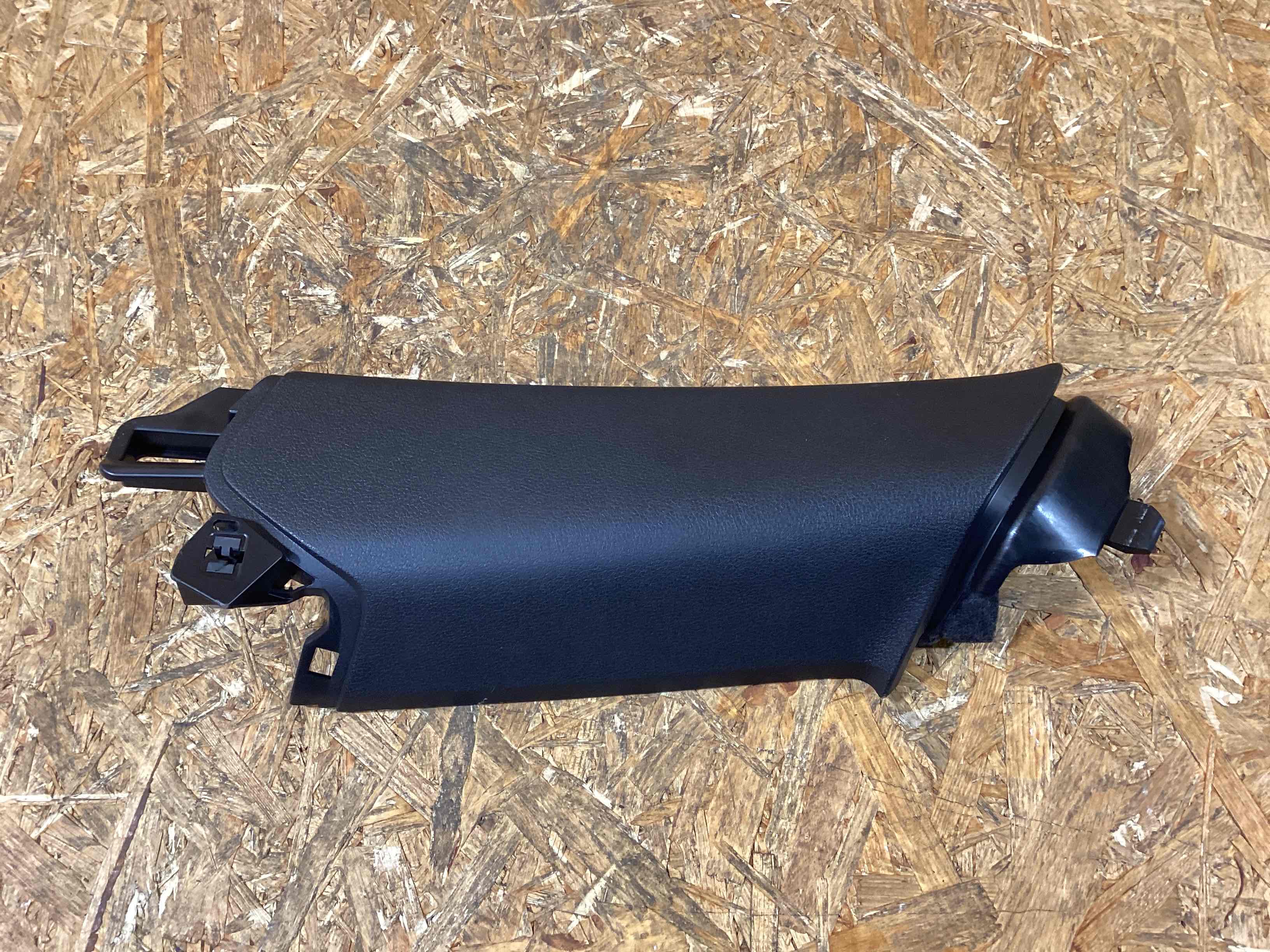 Элемент отделки салона, багажника Porsche Macan 200226-114