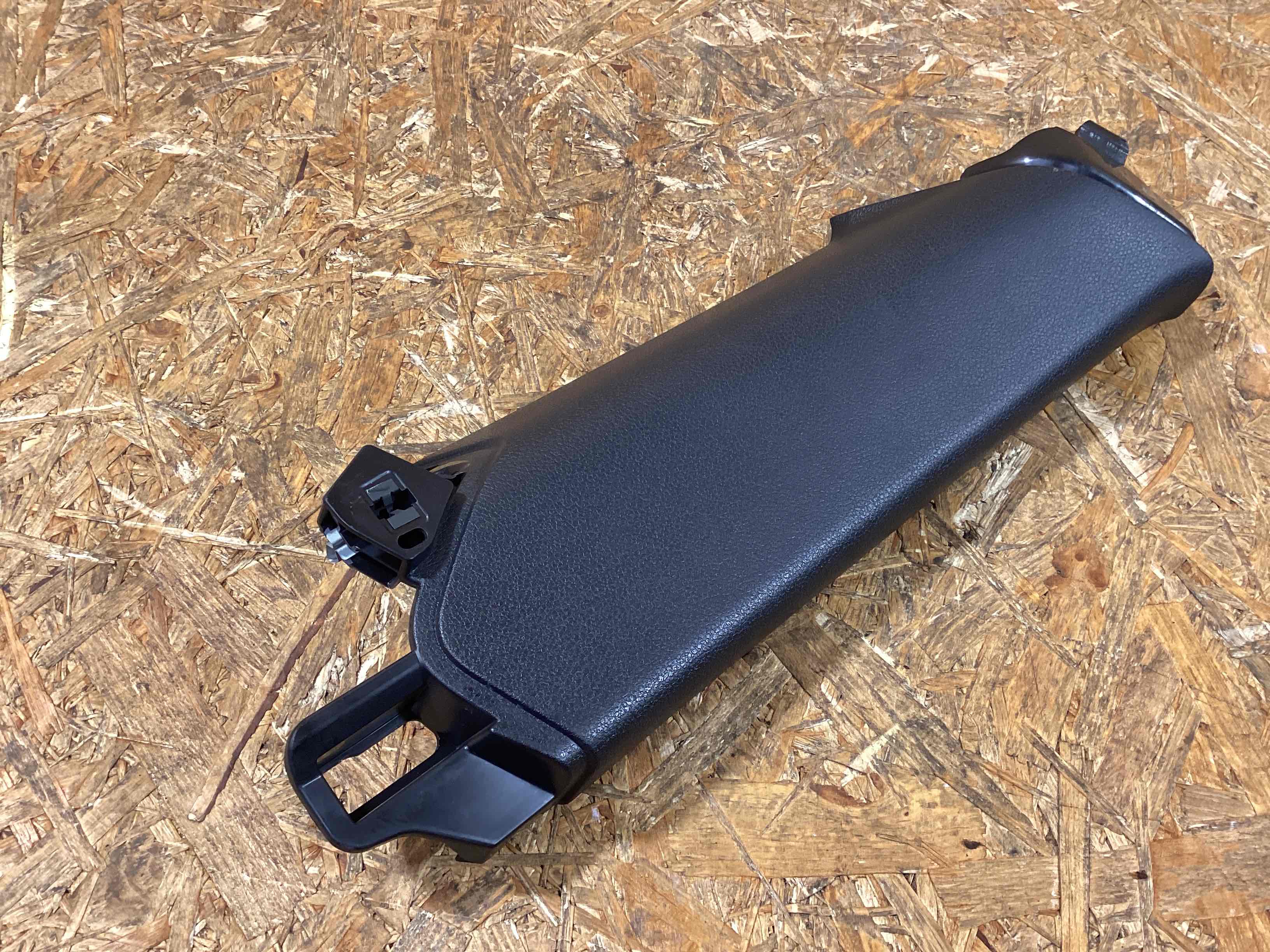 Элемент отделки салона, багажника Porsche Macan 200226-115