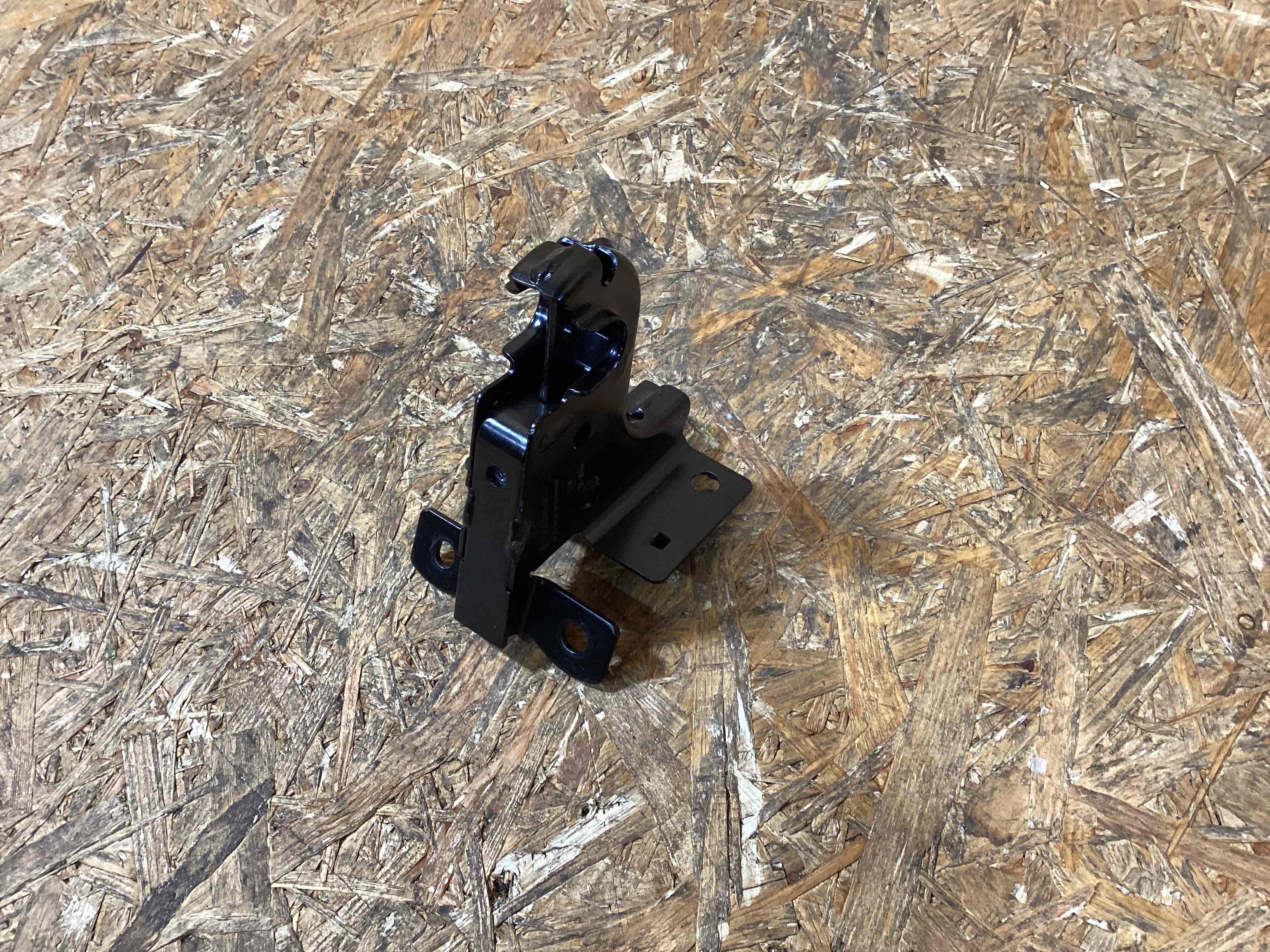 Крепление, кронштейн Porsche Macan 200226-118