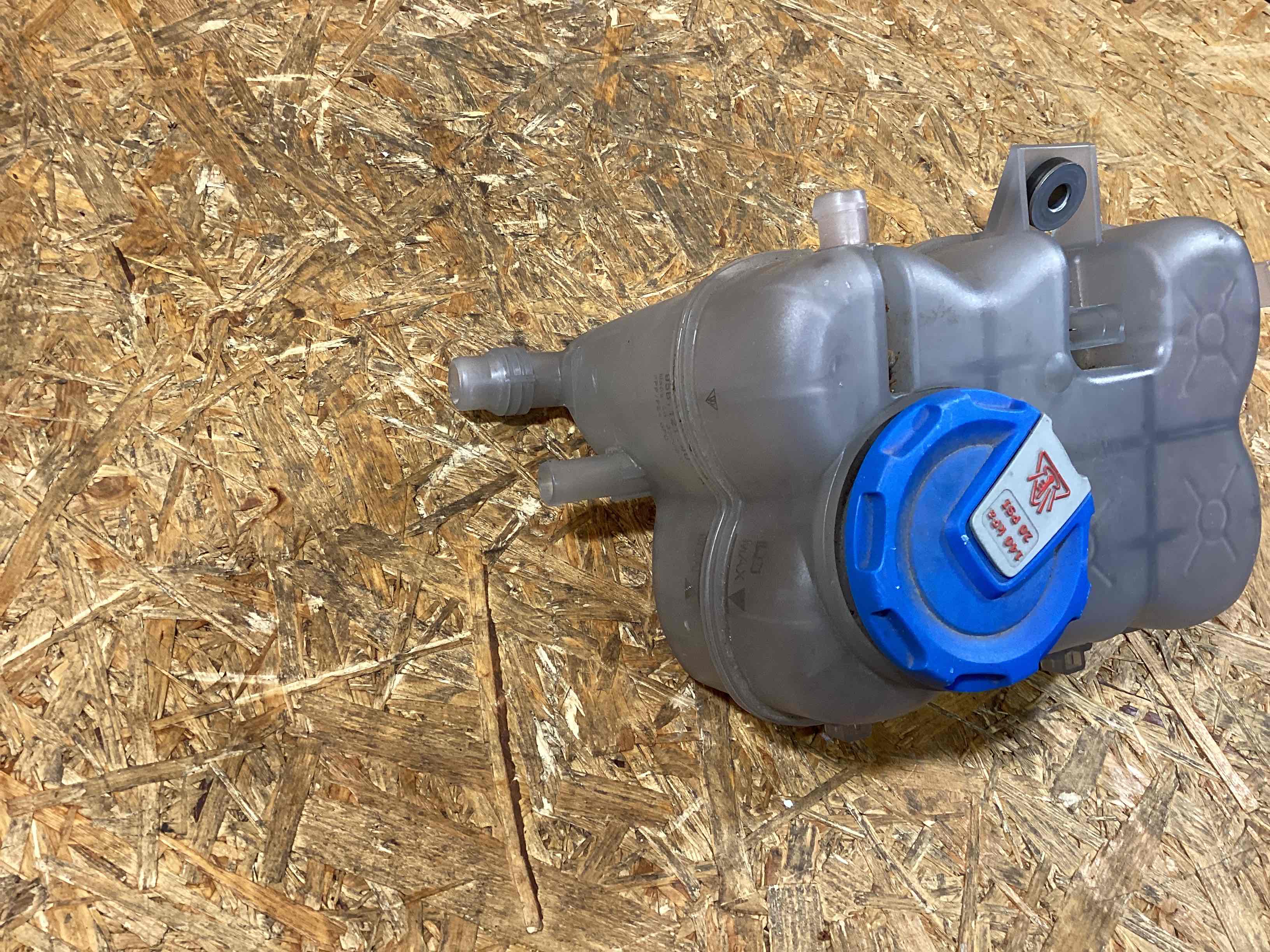 Бачок расширительный Porsche Macan 200226-120