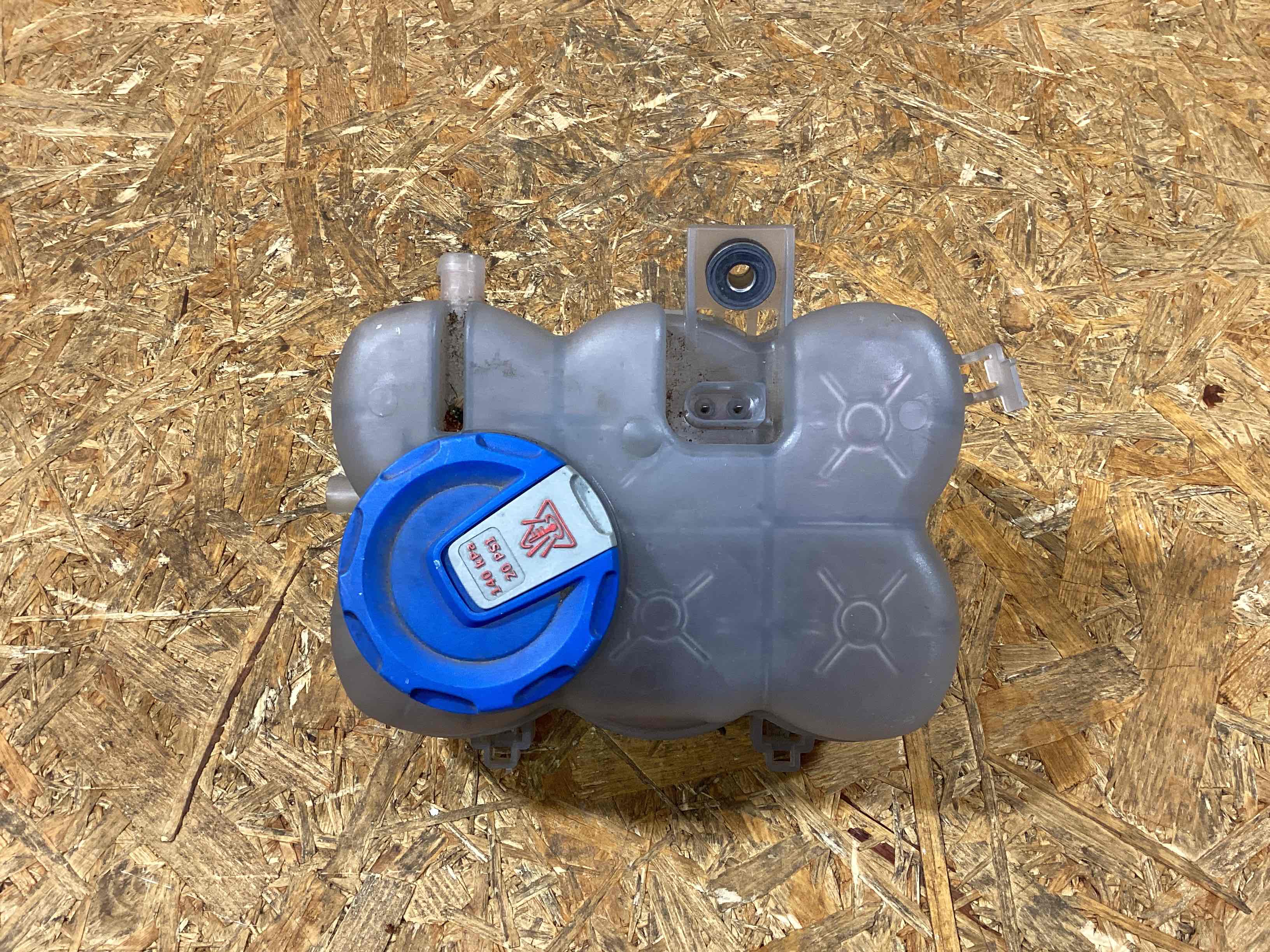 Бачок расширительный Porsche Macan 200226-120