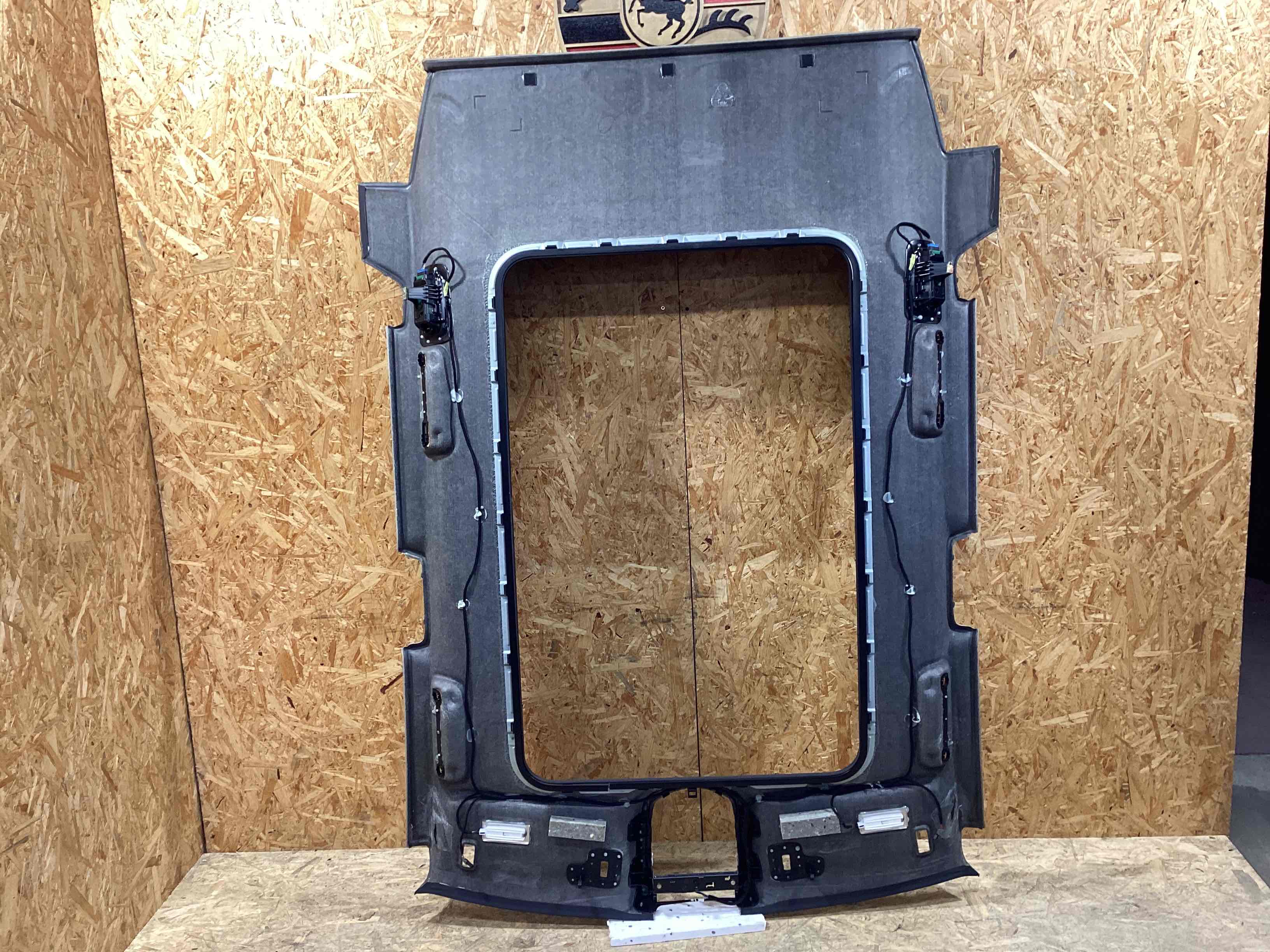 Потолок Porsche Macan 200326-101