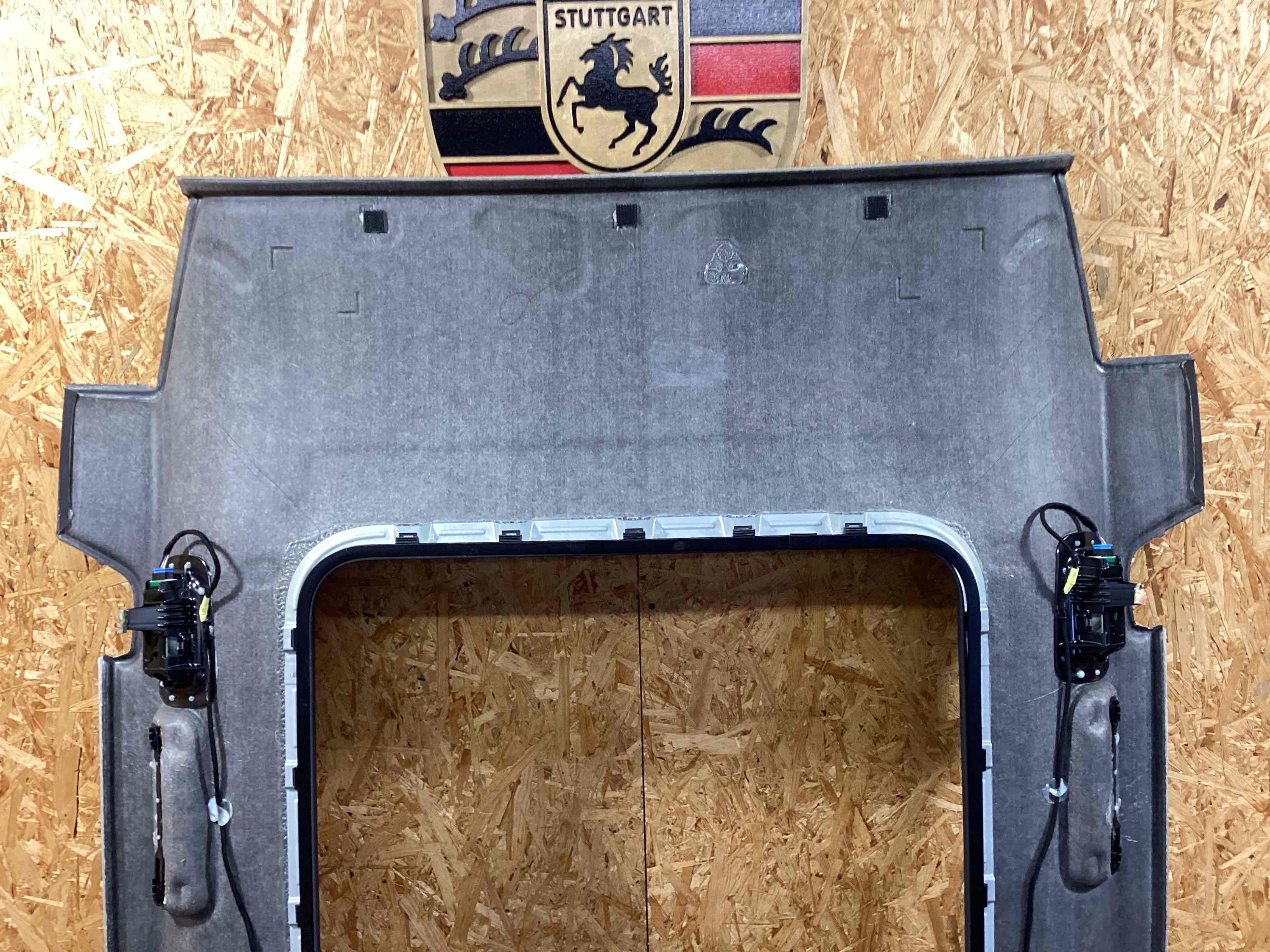 Потолок Porsche Macan 200326-101