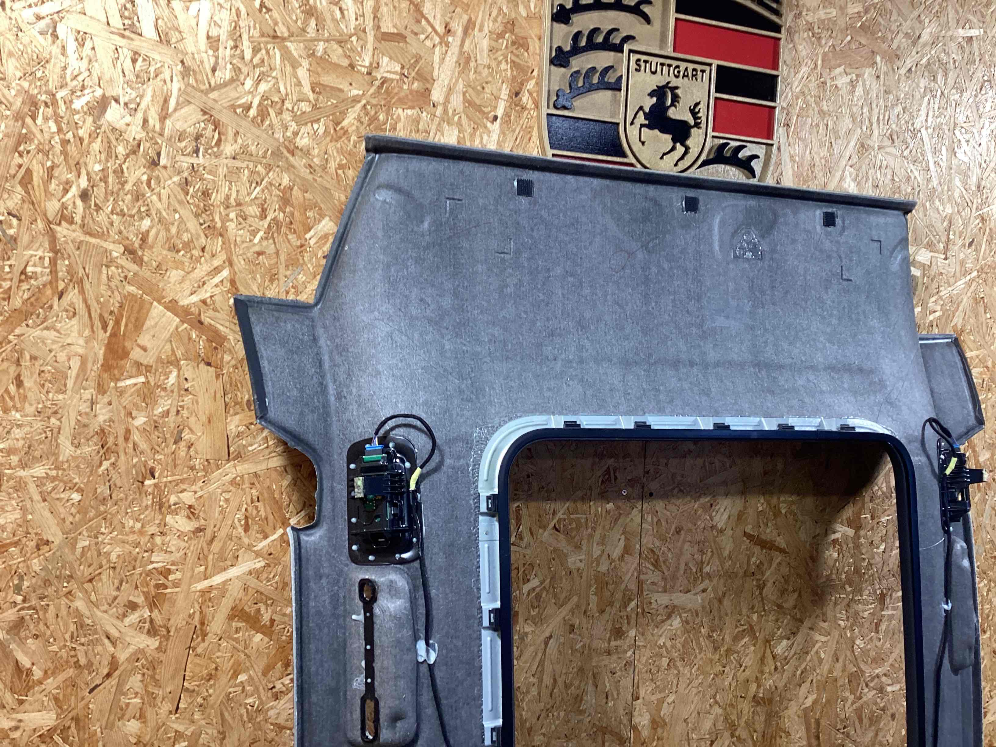 Потолок Porsche Macan 200326-101