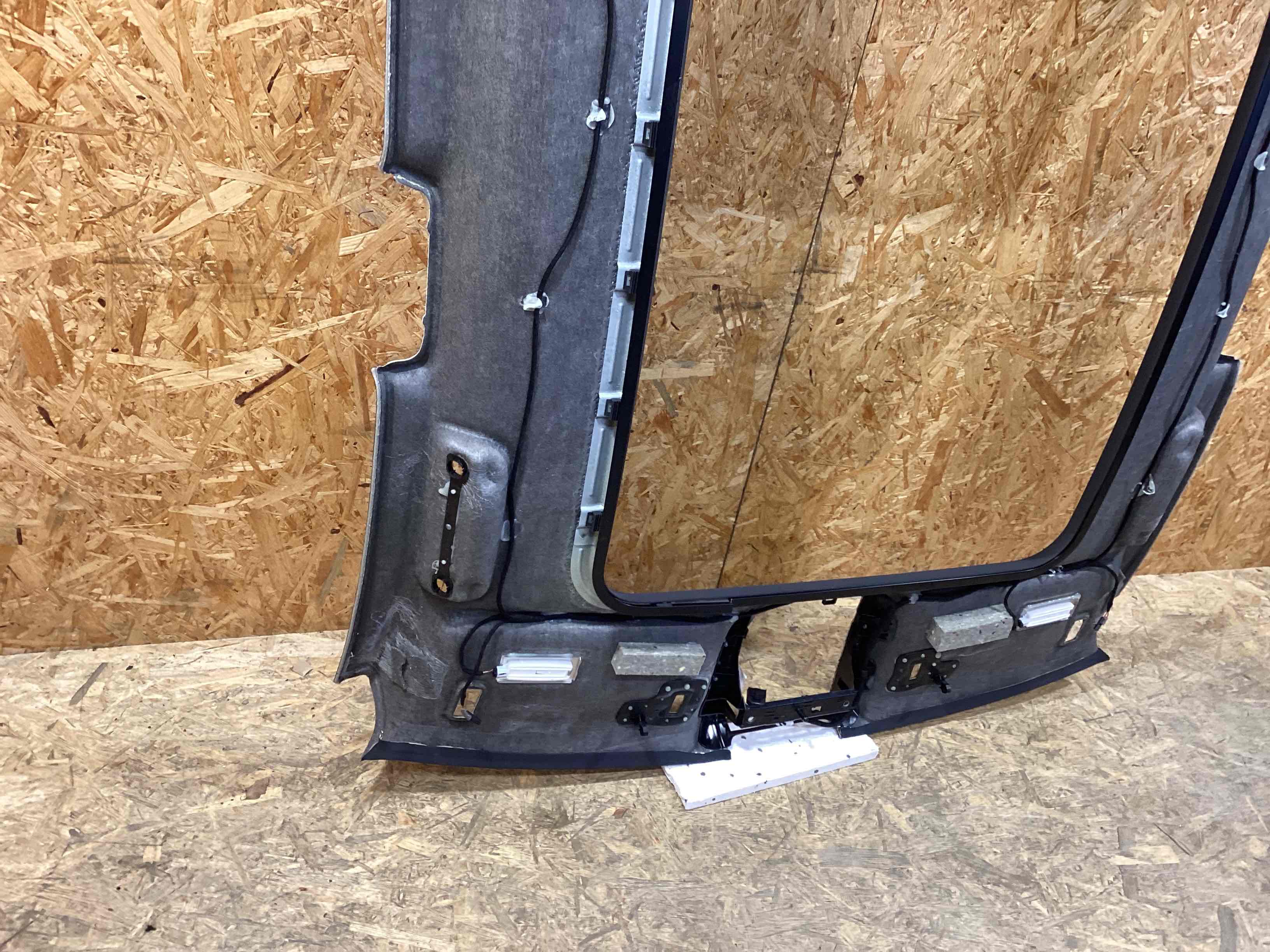 Потолок Porsche Macan 200326-101