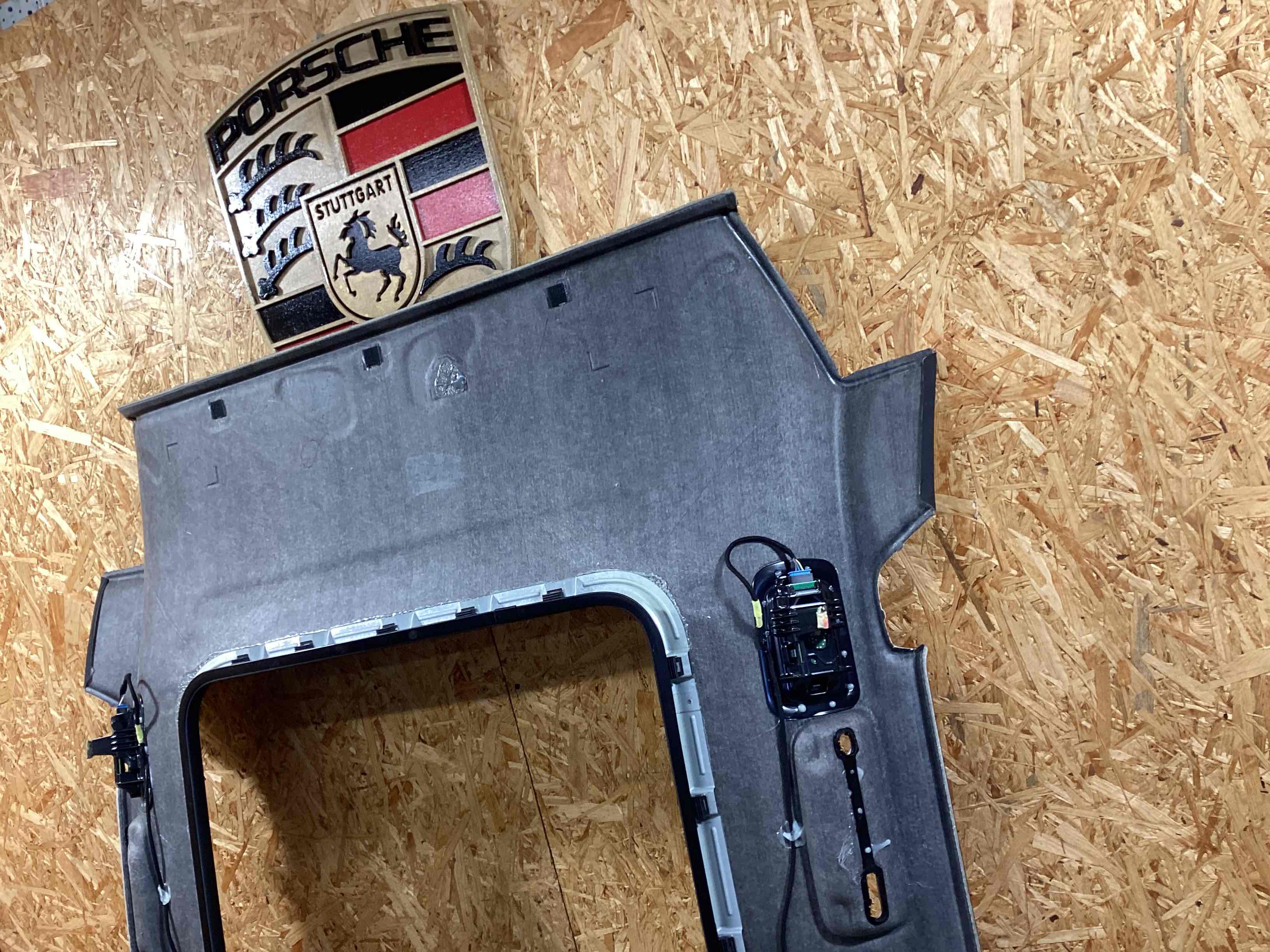 Потолок Porsche Macan 200326-101