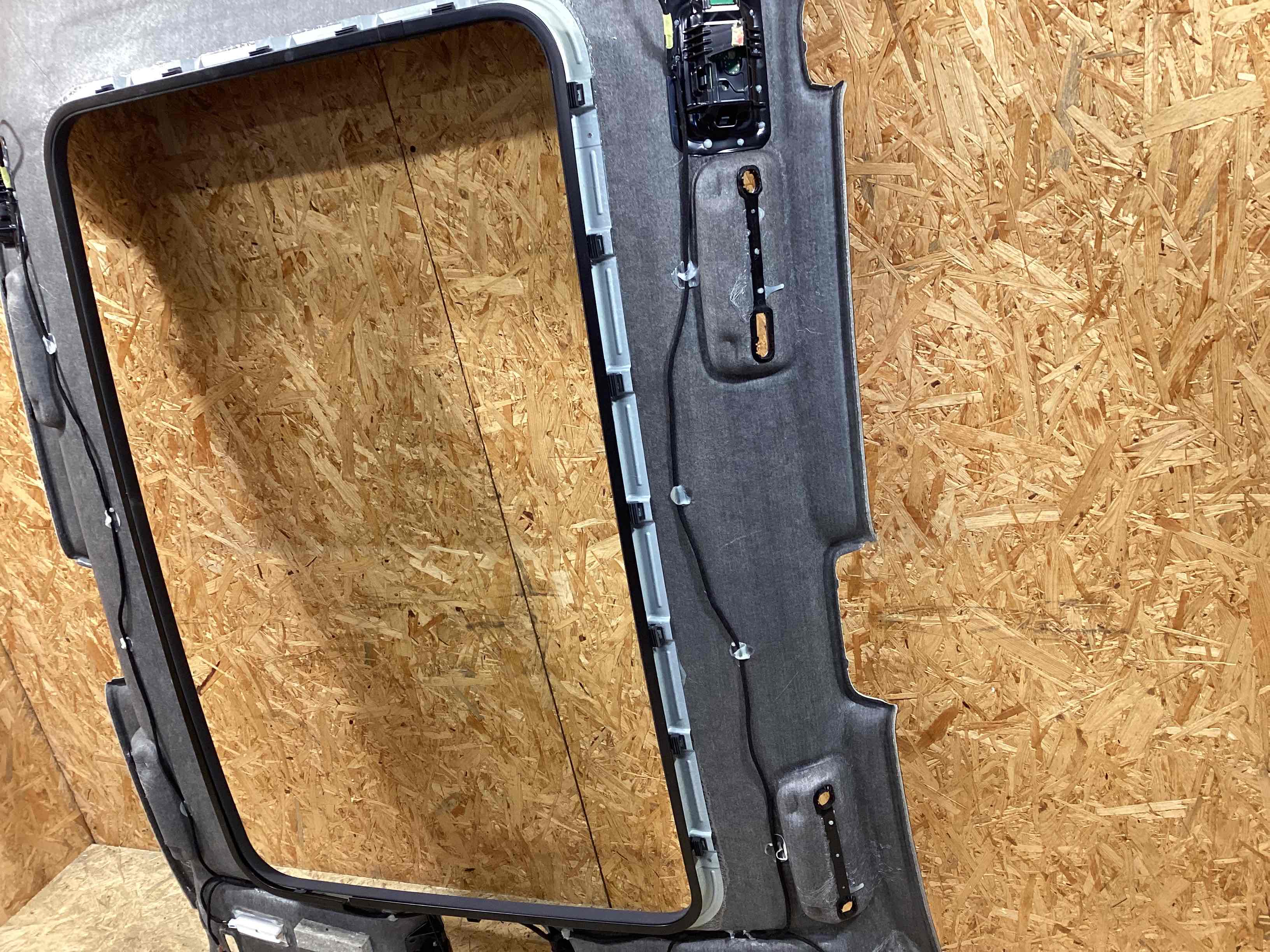 Потолок Porsche Macan 200326-101