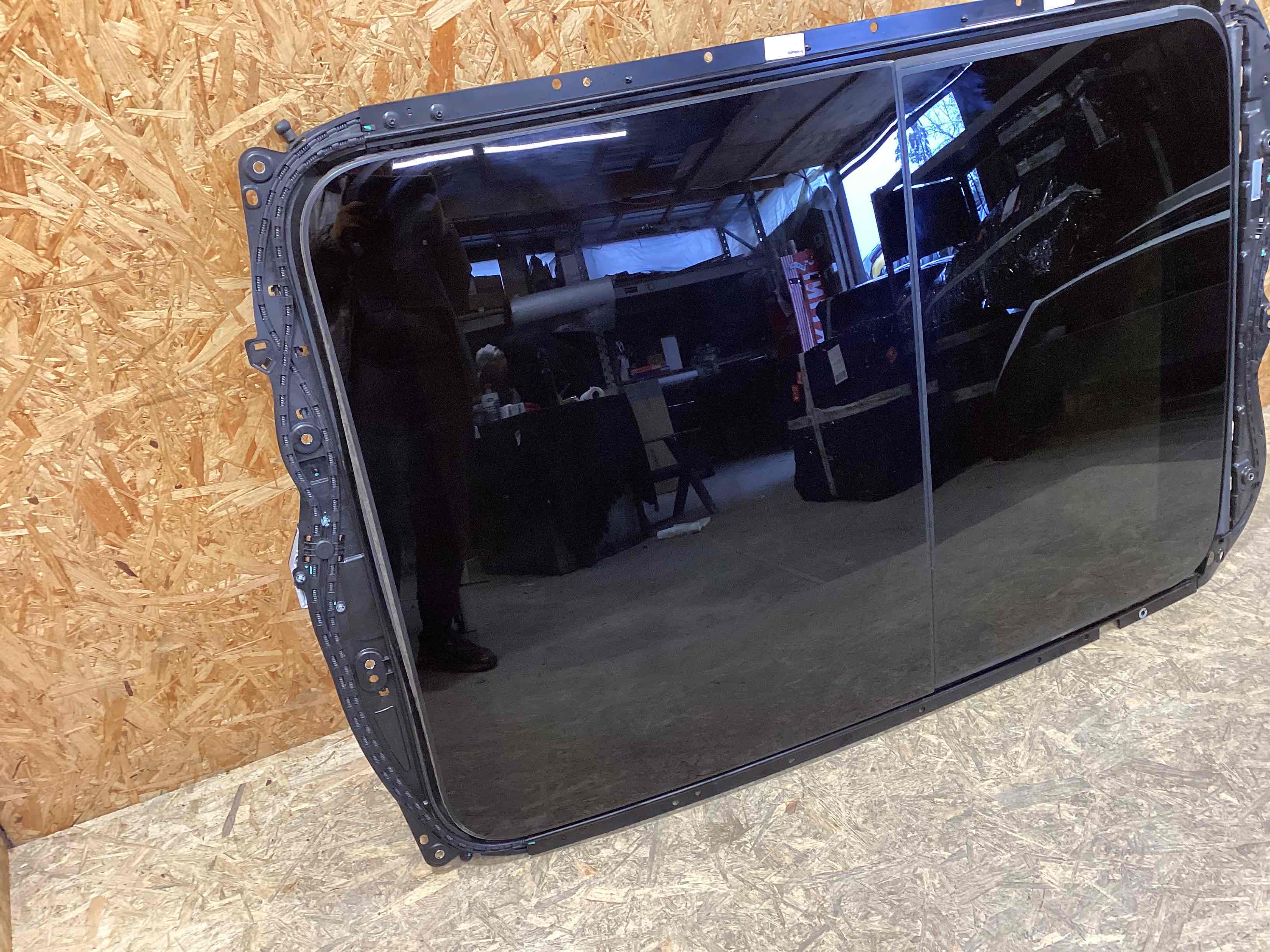 Люк (разное) Porsche Macan 200326-102