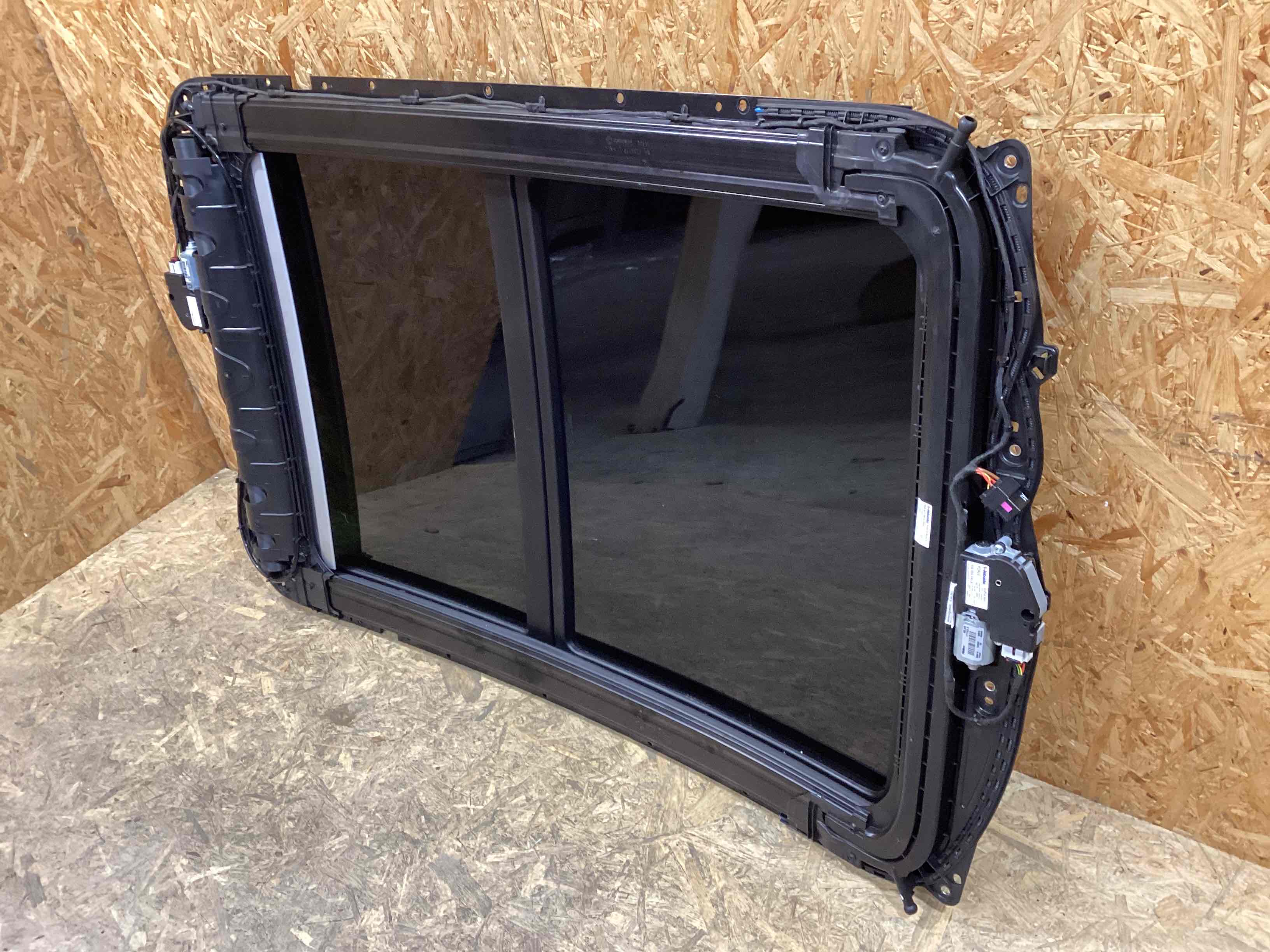 Люк (разное) Porsche Macan 200326-102