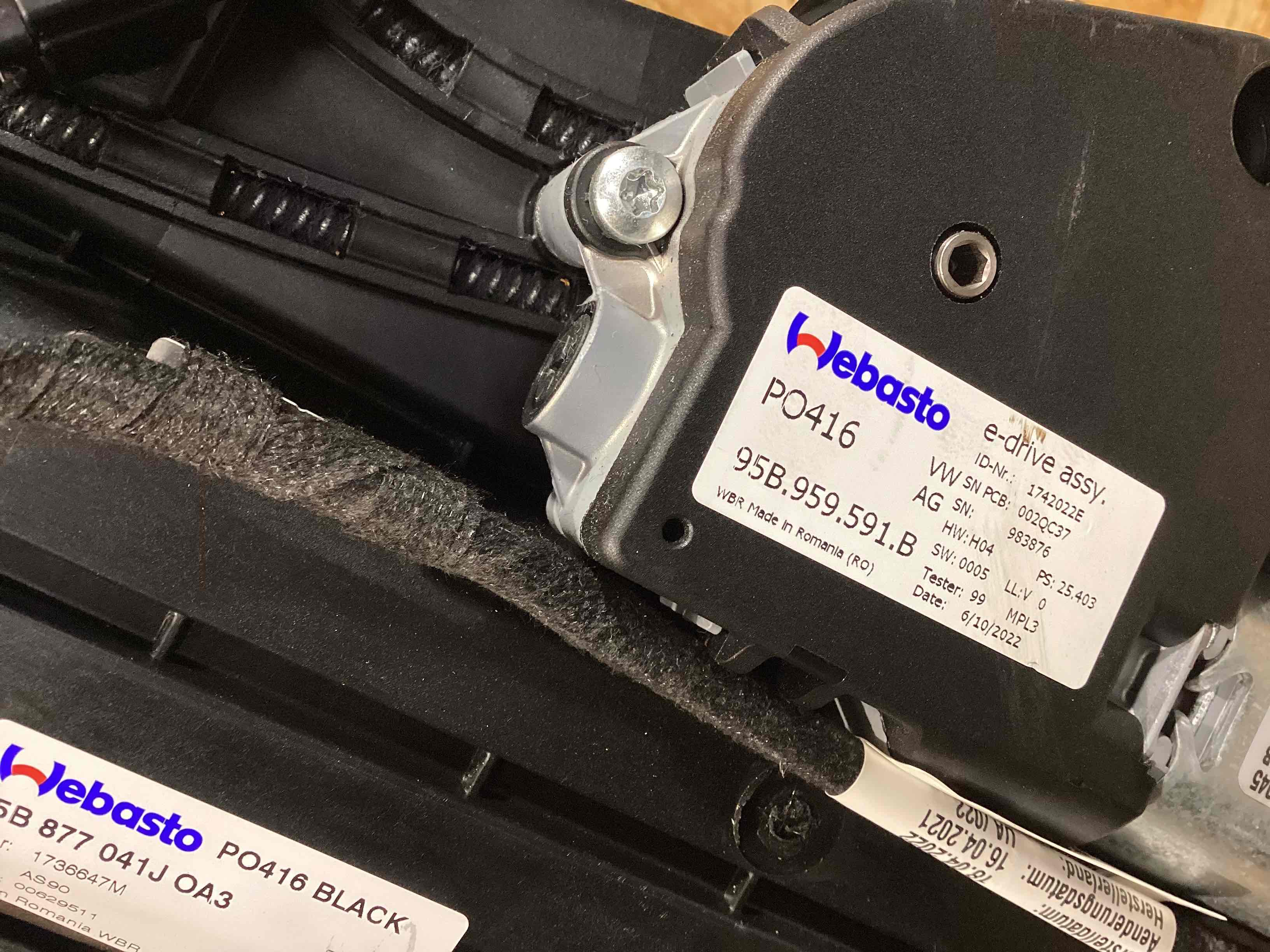 Люк (разное) Porsche Macan 200326-102