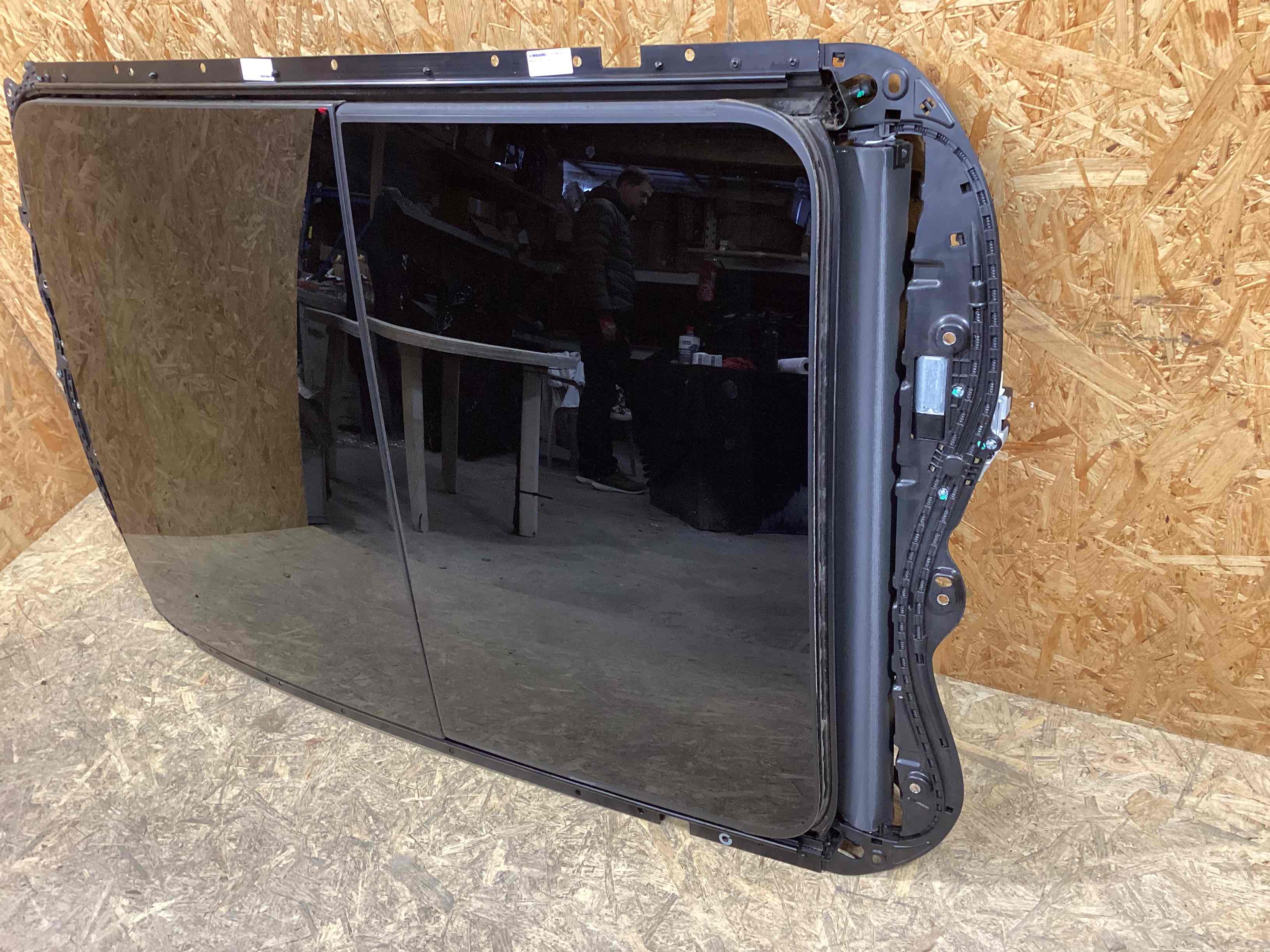 Люк (разное) Porsche Macan 200326-102