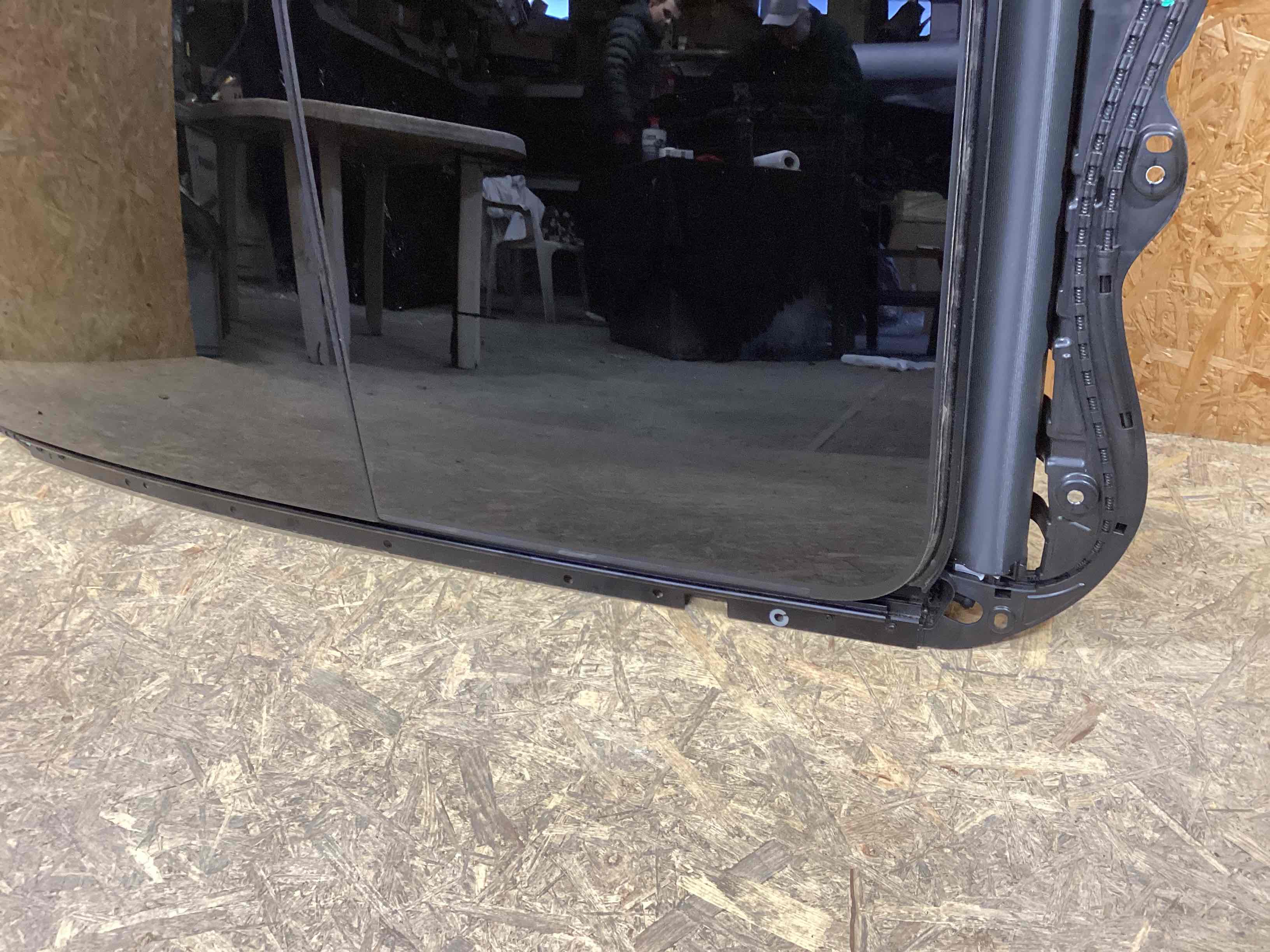 Люк (разное) Porsche Macan 200326-102