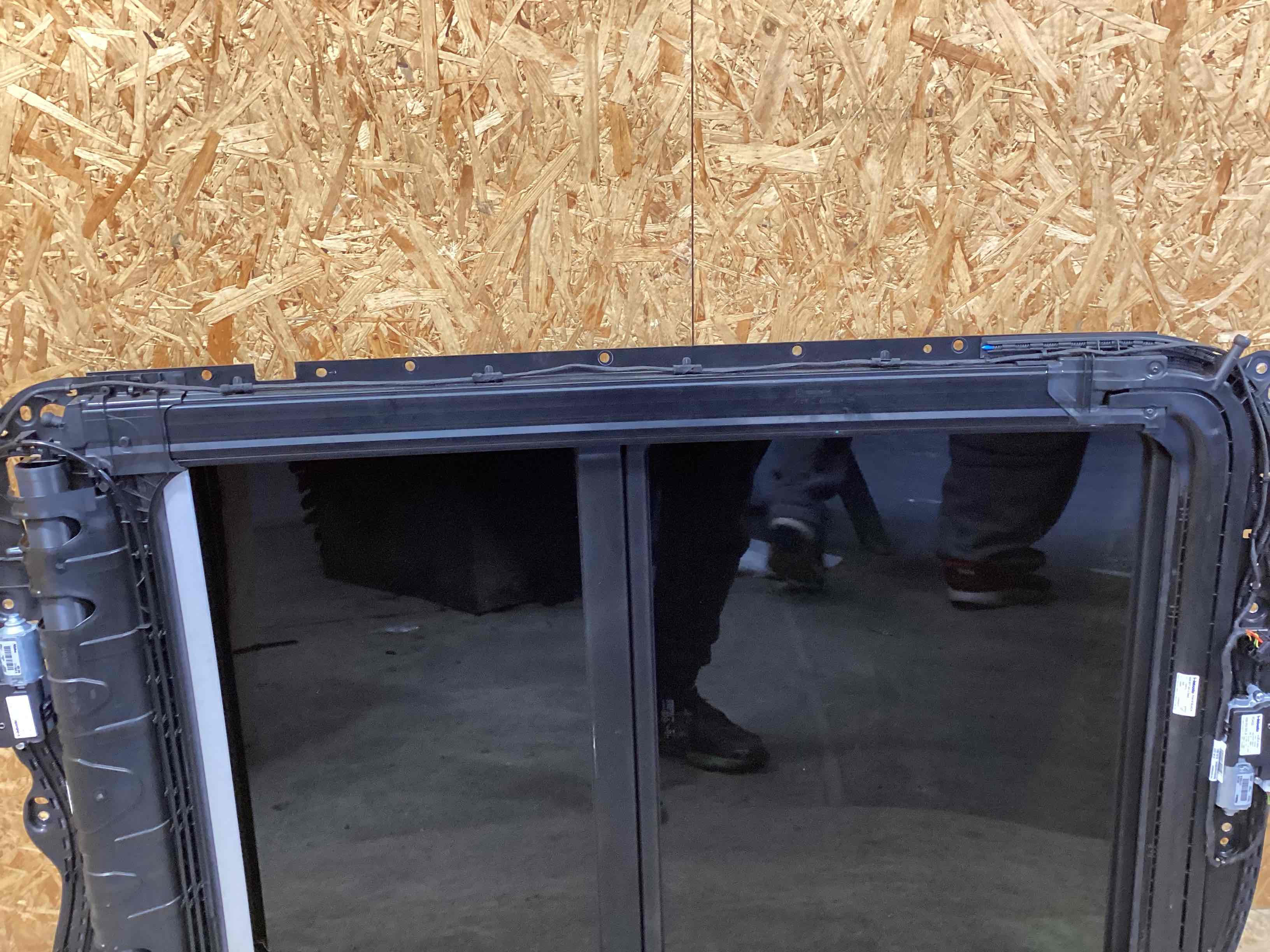 Люк (разное) Porsche Macan 200326-102