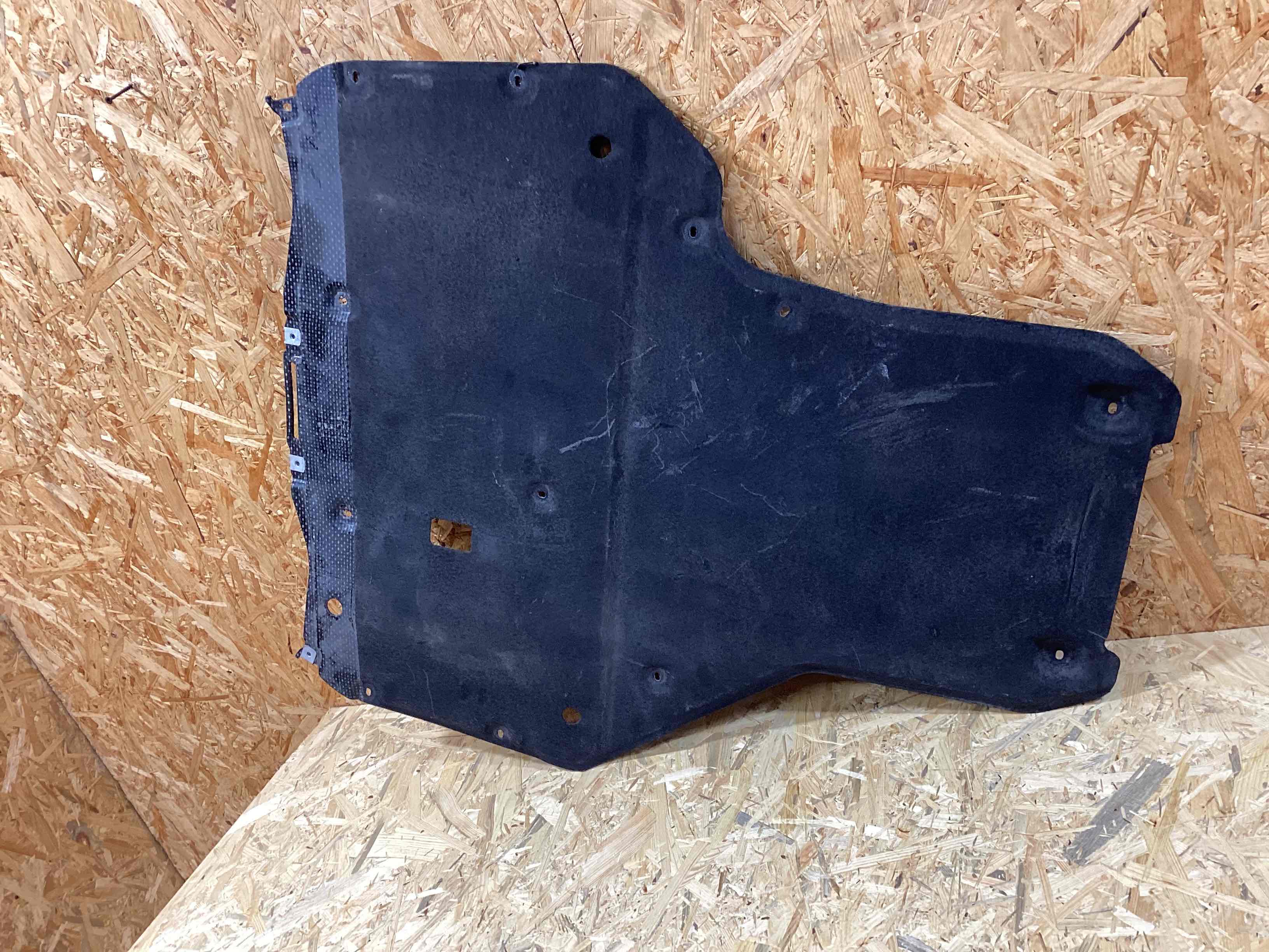 Защита днища кузова Porsche Cayenne 200326-104