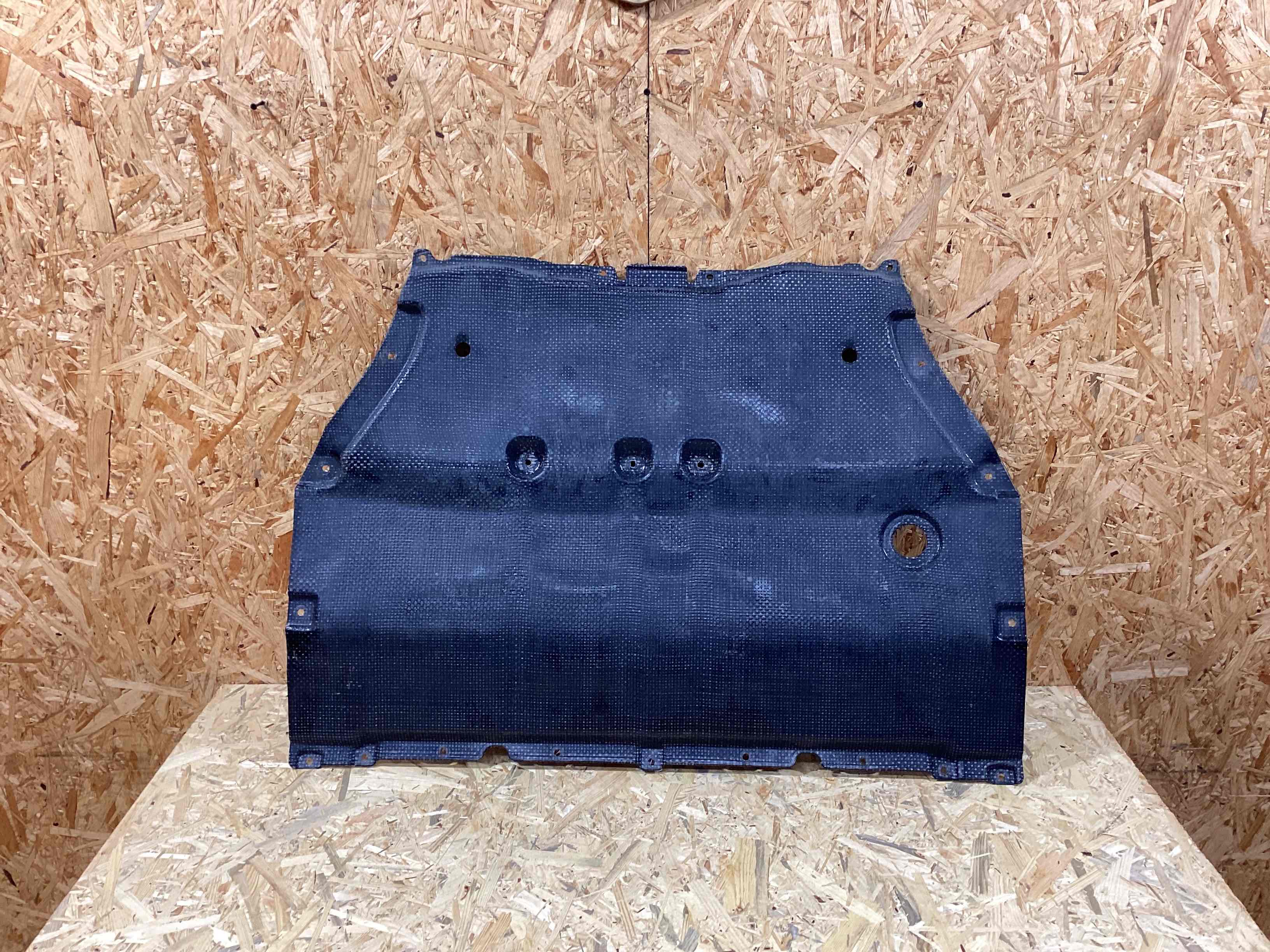 Защита днища кузова Porsche Cayenne 200326-110