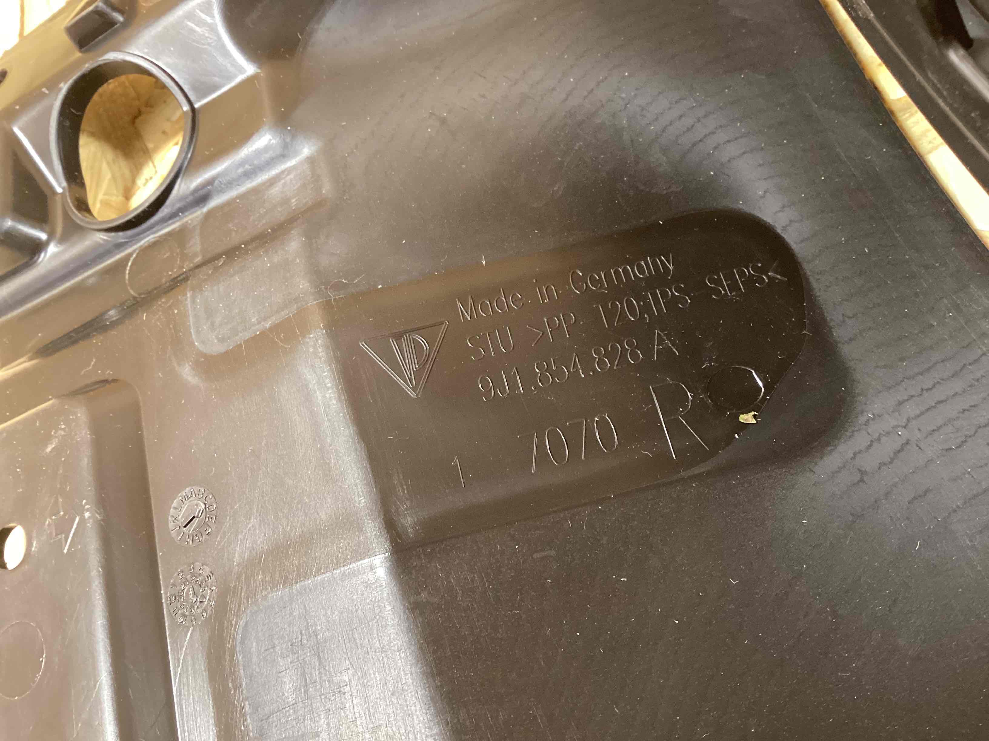 Брызговик Porsche Taycan 200426-113