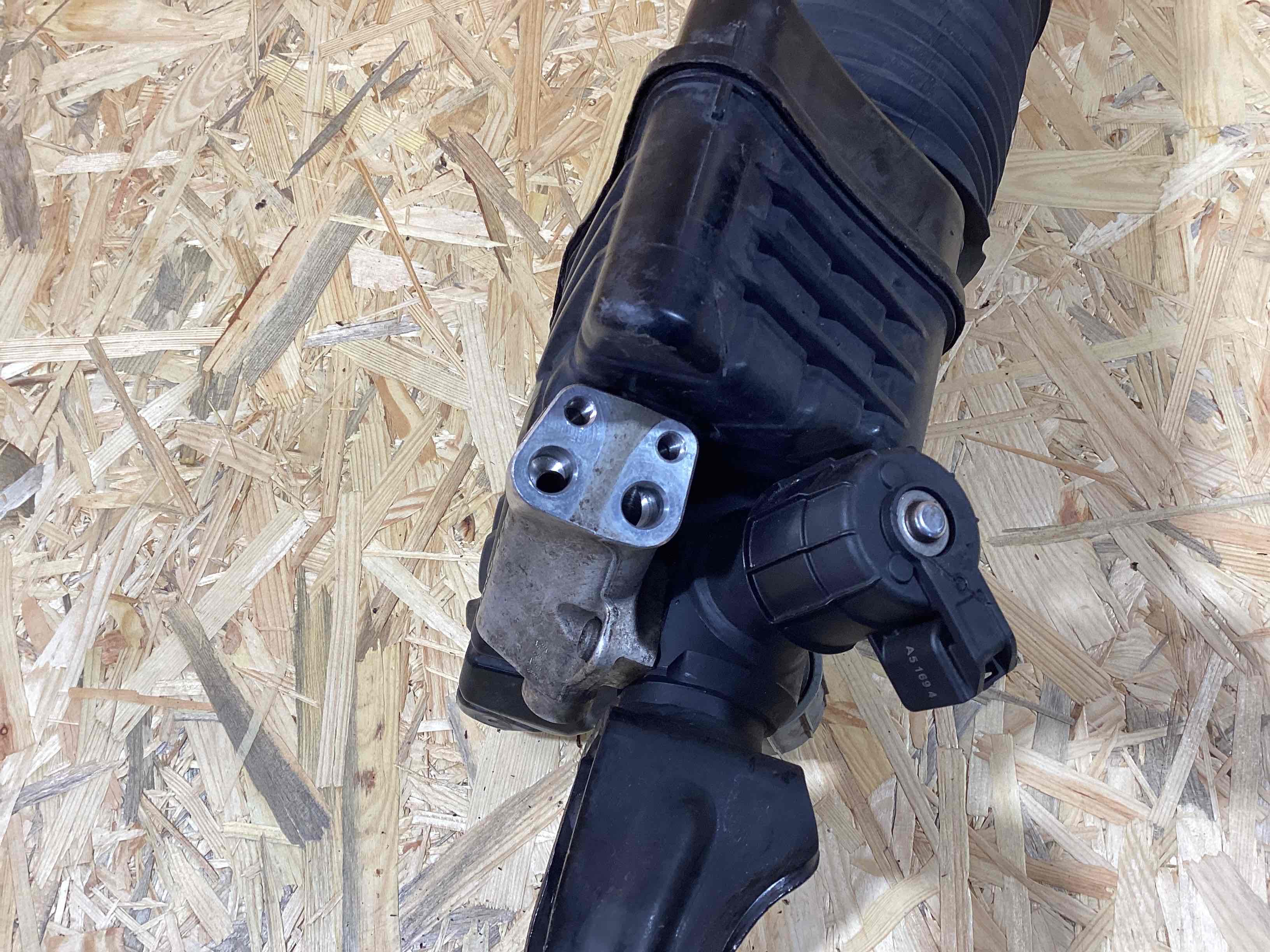 Амортизатор передний левый Porsche Panamera 200426-120