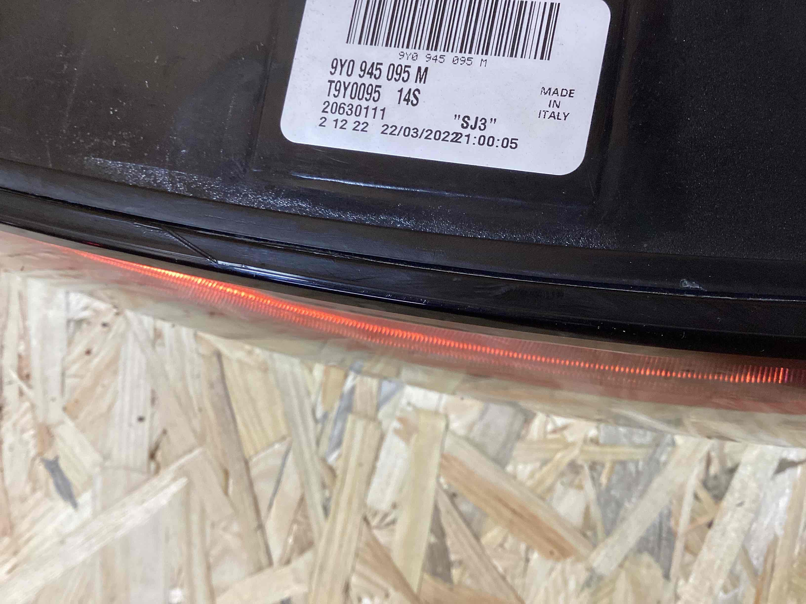 Фонарь задний левый Porsche Cayenne 200426-124