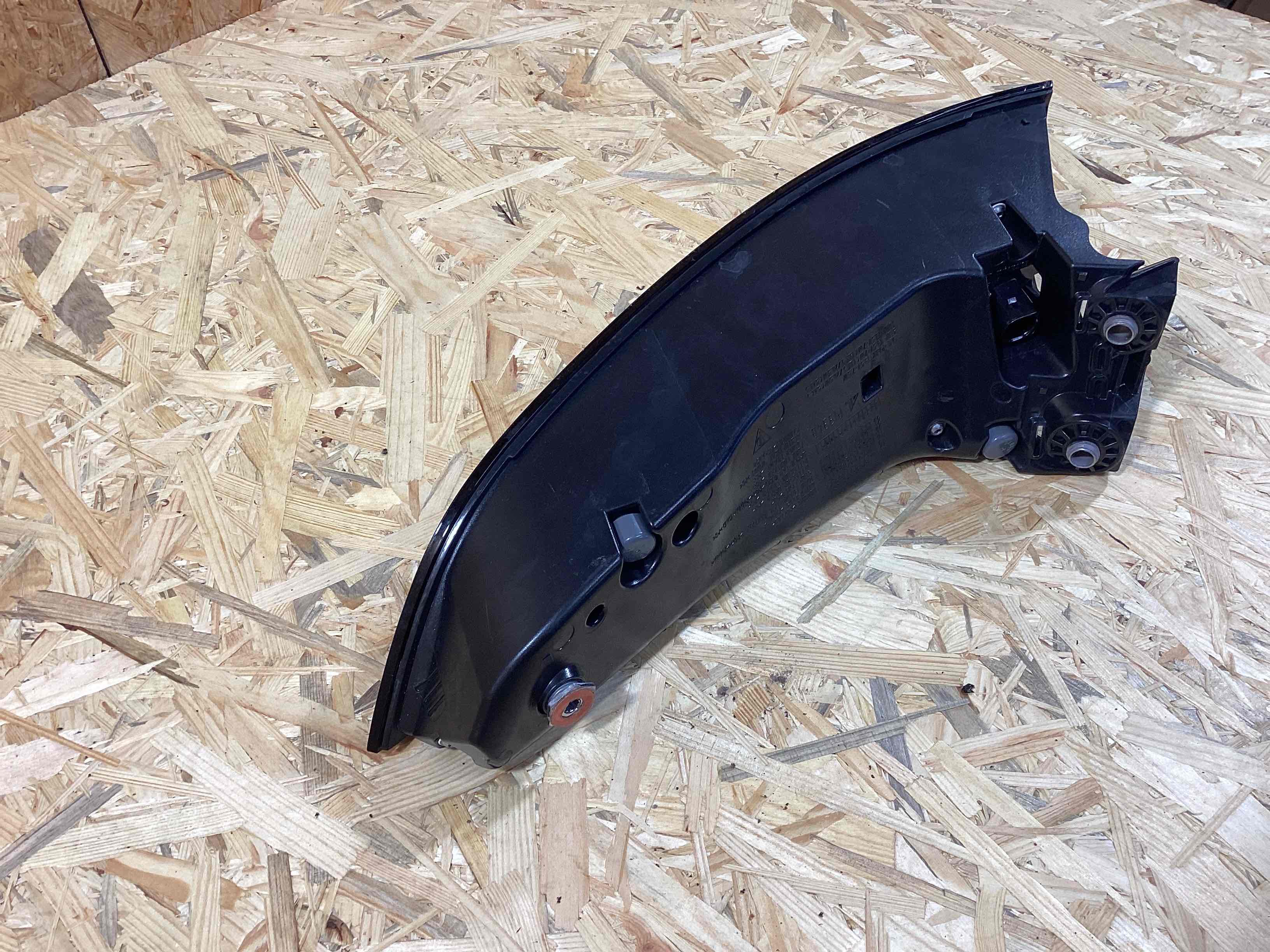 Фонарь задний левый Porsche Cayenne 200426-125