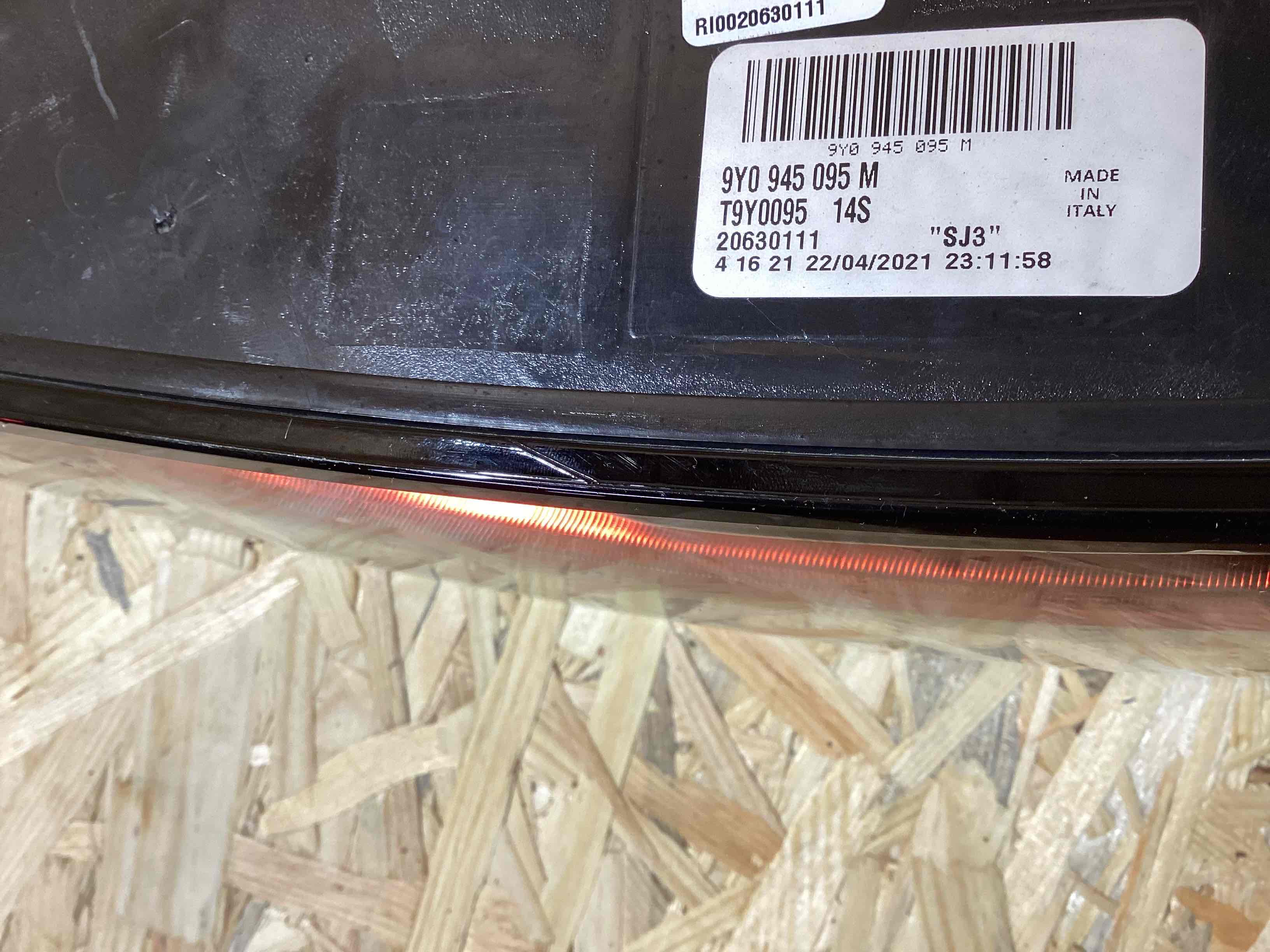 Фонарь задний левый Porsche Cayenne 200426-125