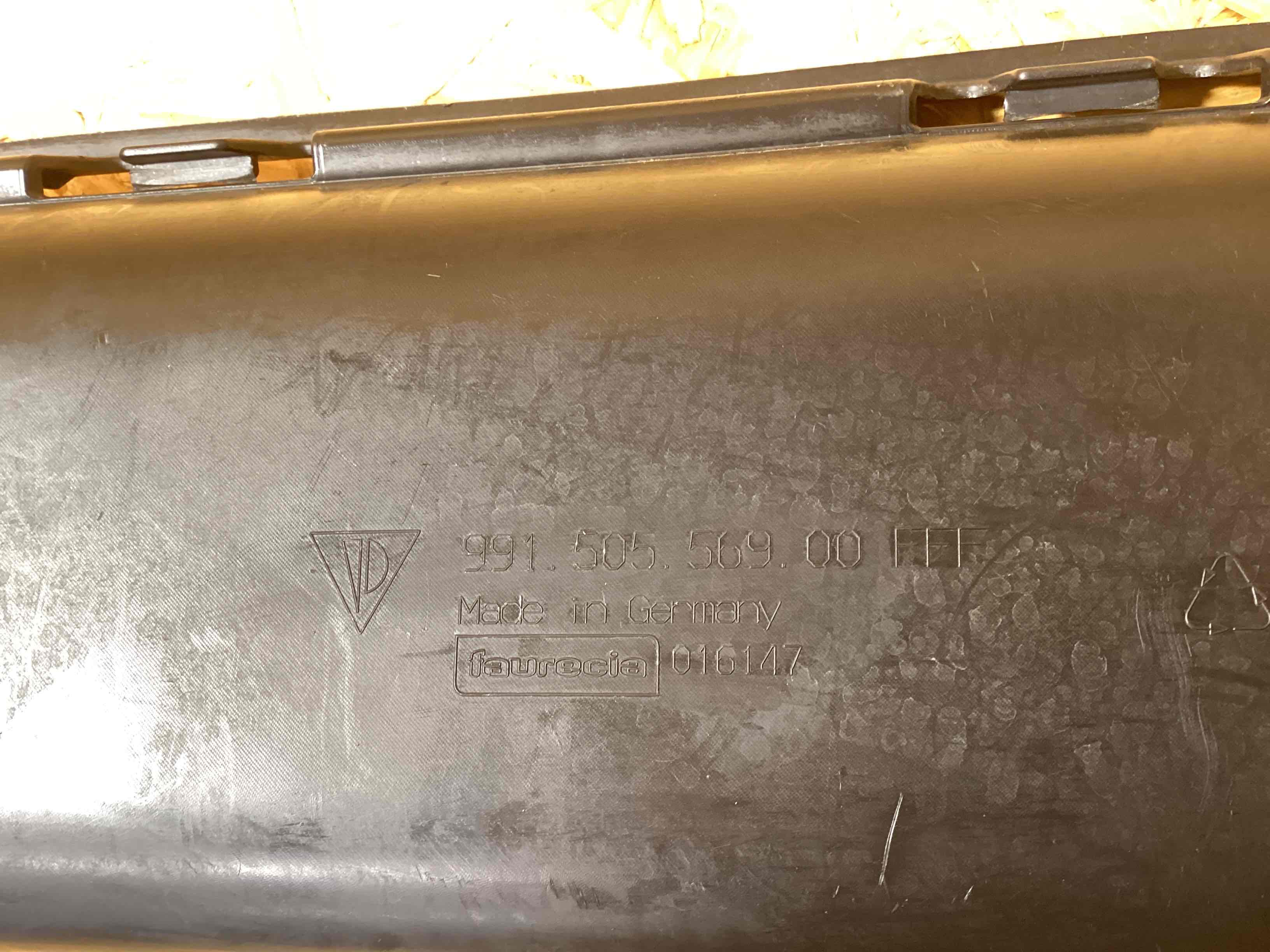 Заглушка, вставка (решетка) в бампер Porsche 911 200525-104