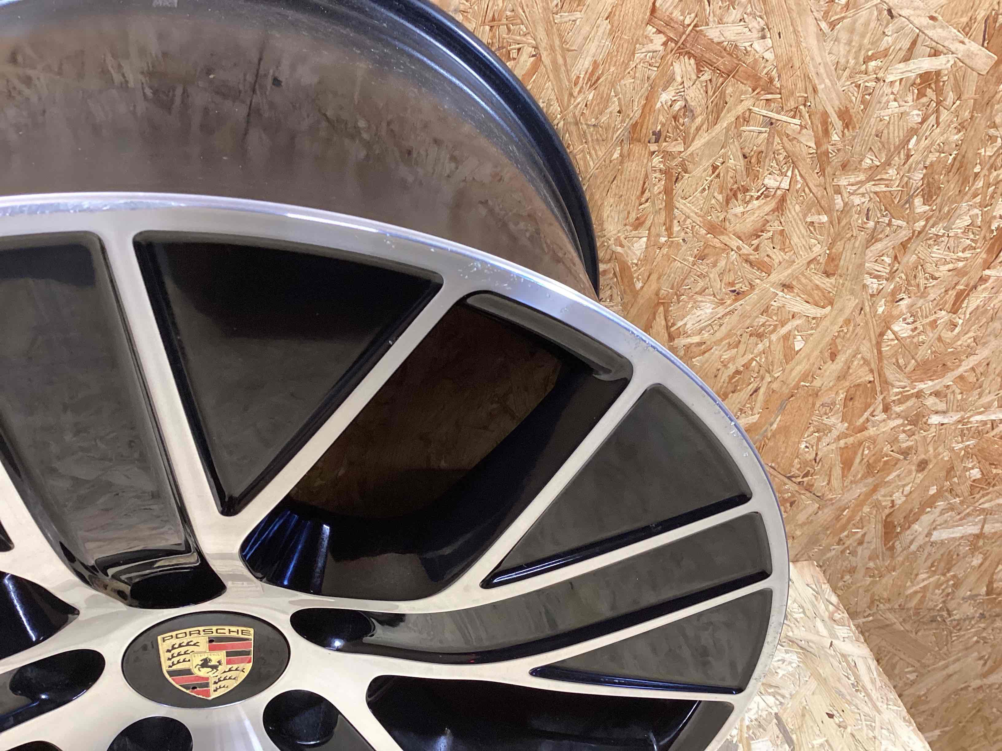 Диск Porsche Taycan 200525-122