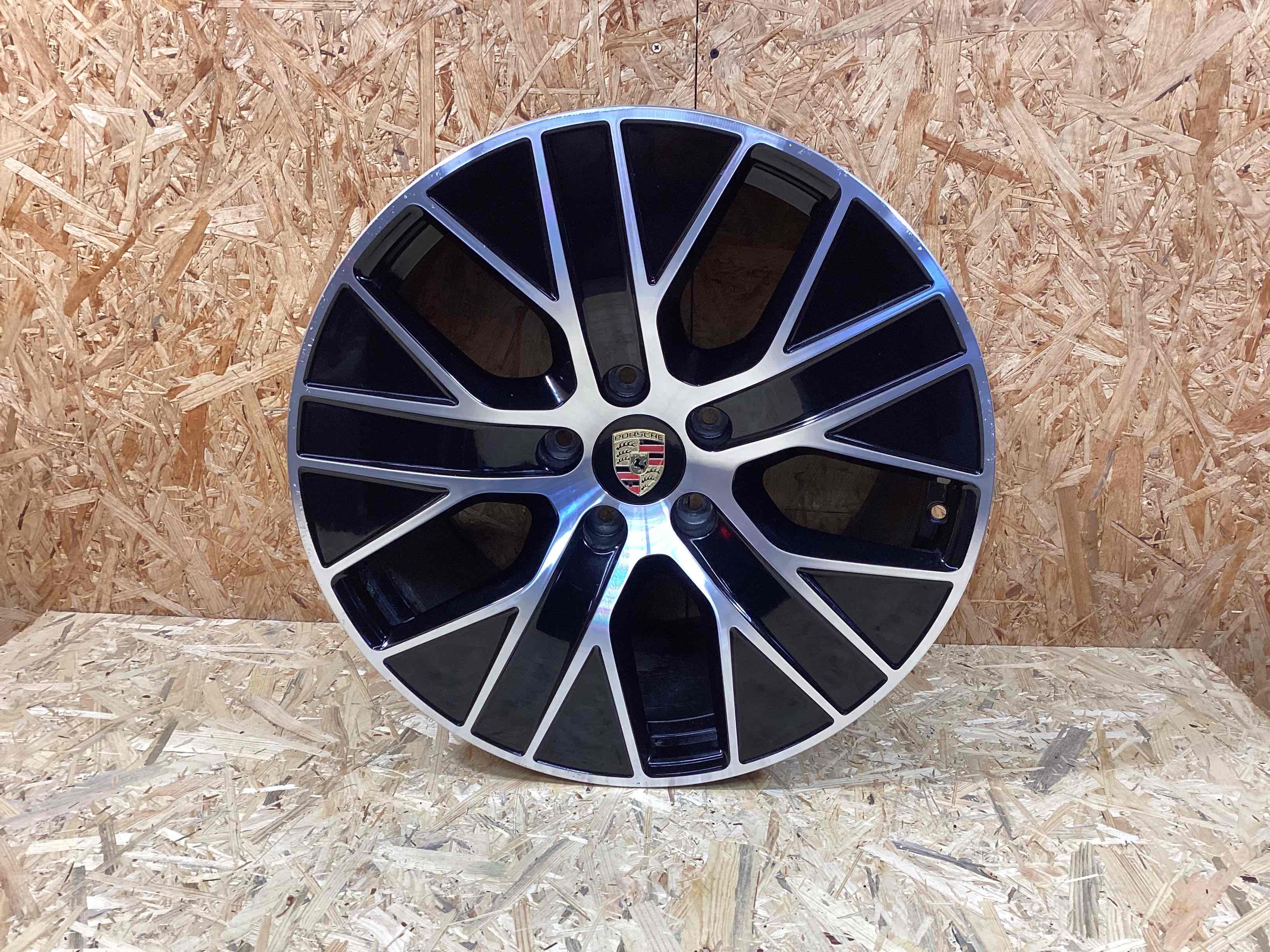 Диск Porsche Taycan 200525-122