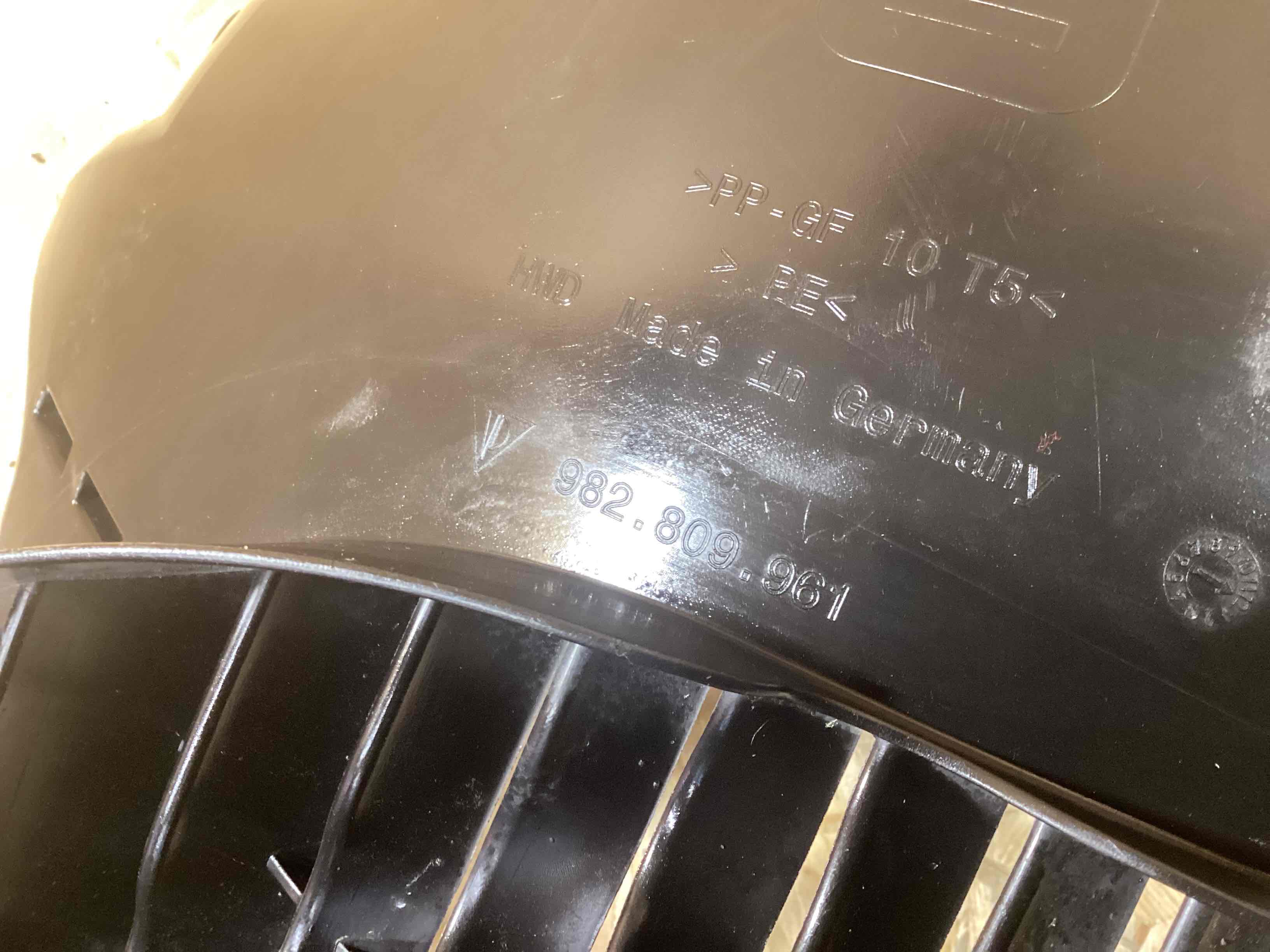 Защита арок передняя левая (подкрылок) Porsche Boxster 718 200526-103