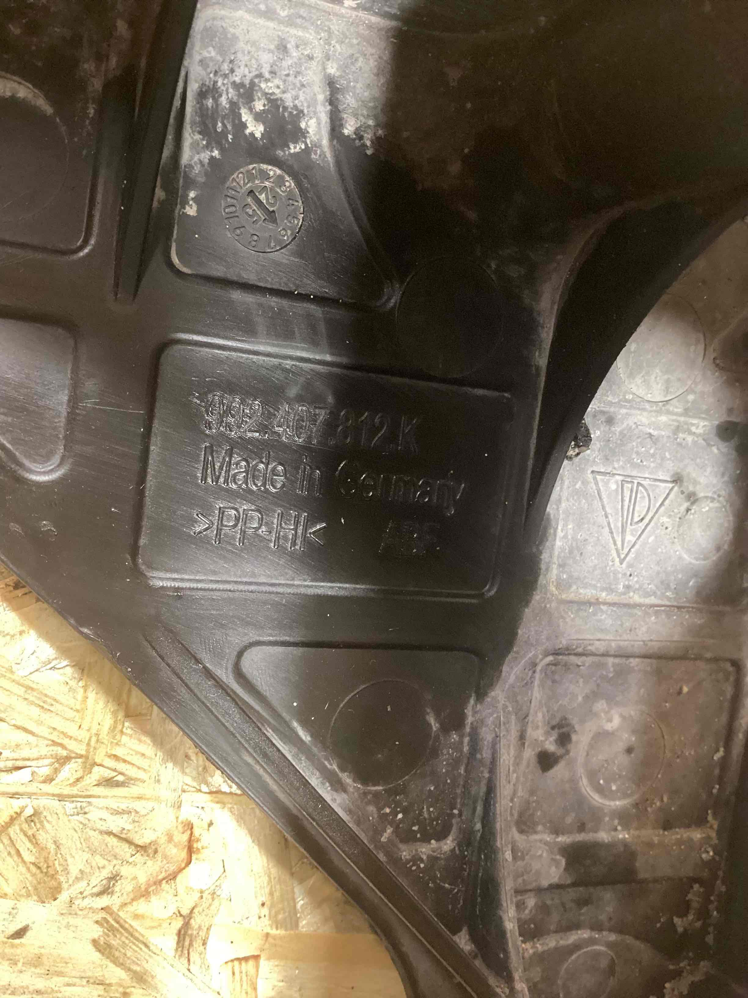 Кулак поворотный правый Porsche 911 200526-108