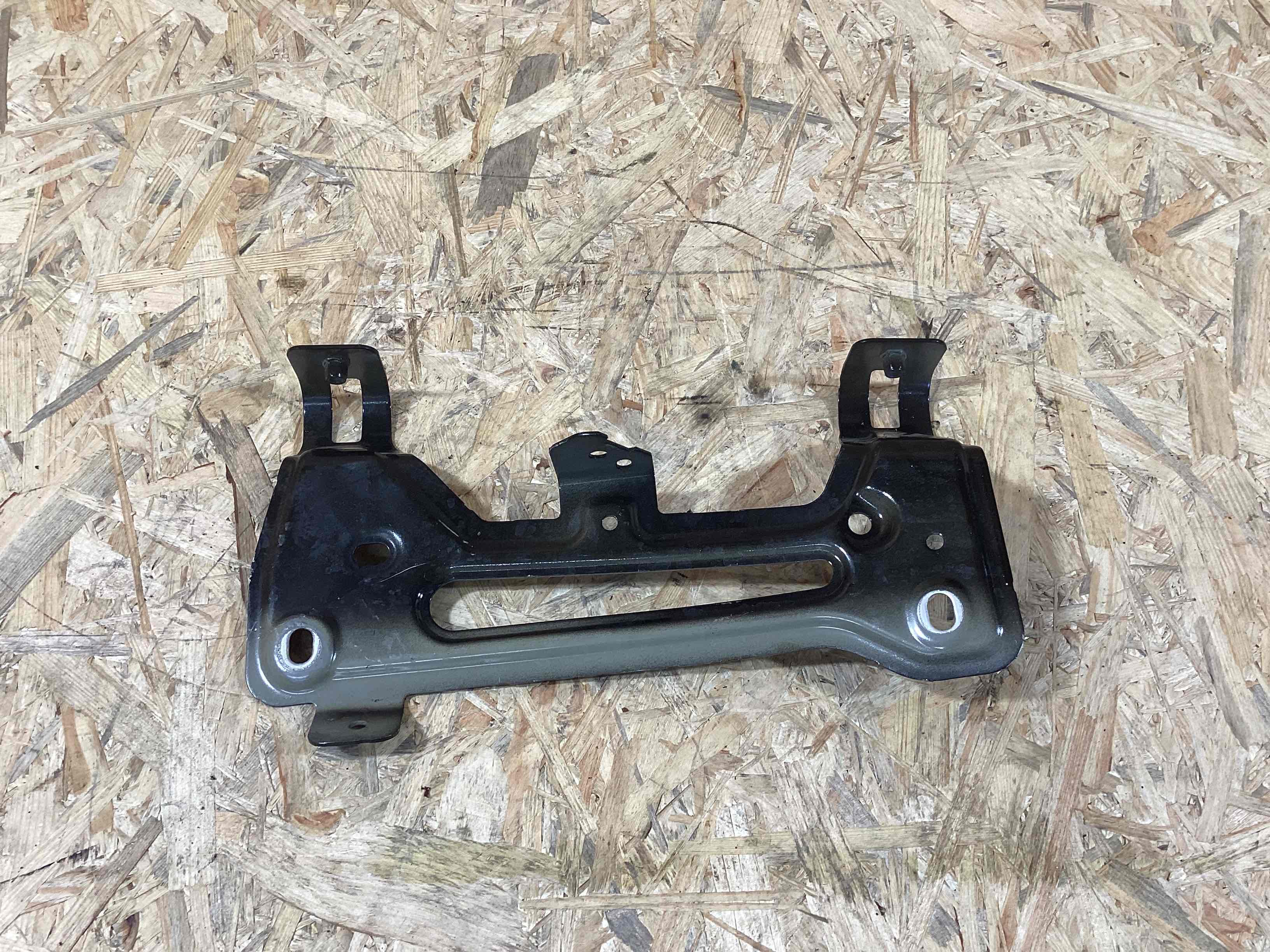 Крепление, кронштейн Porsche Cayenne 200526-109