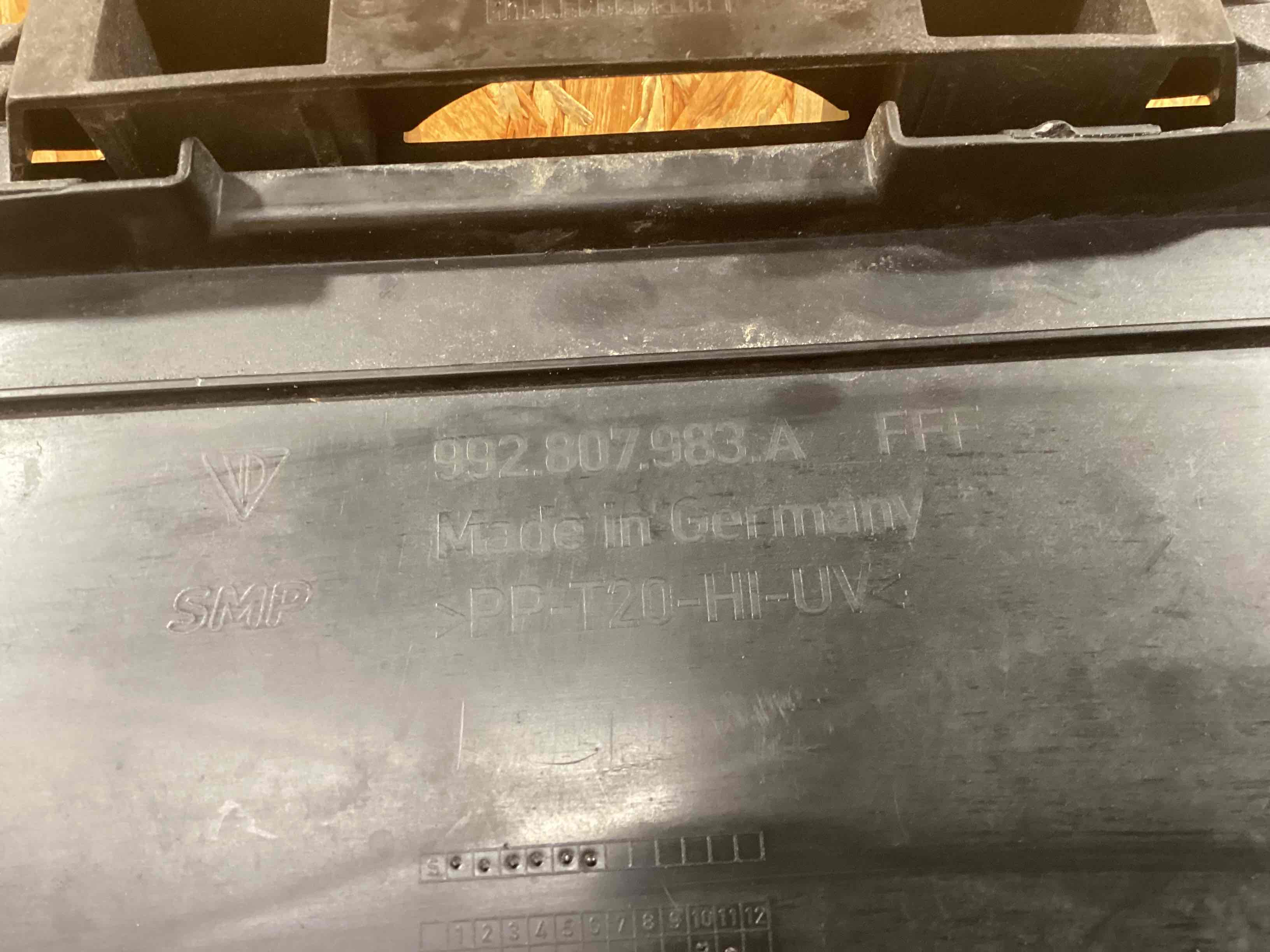 Накладка на бампер Porsche 911 200526-127