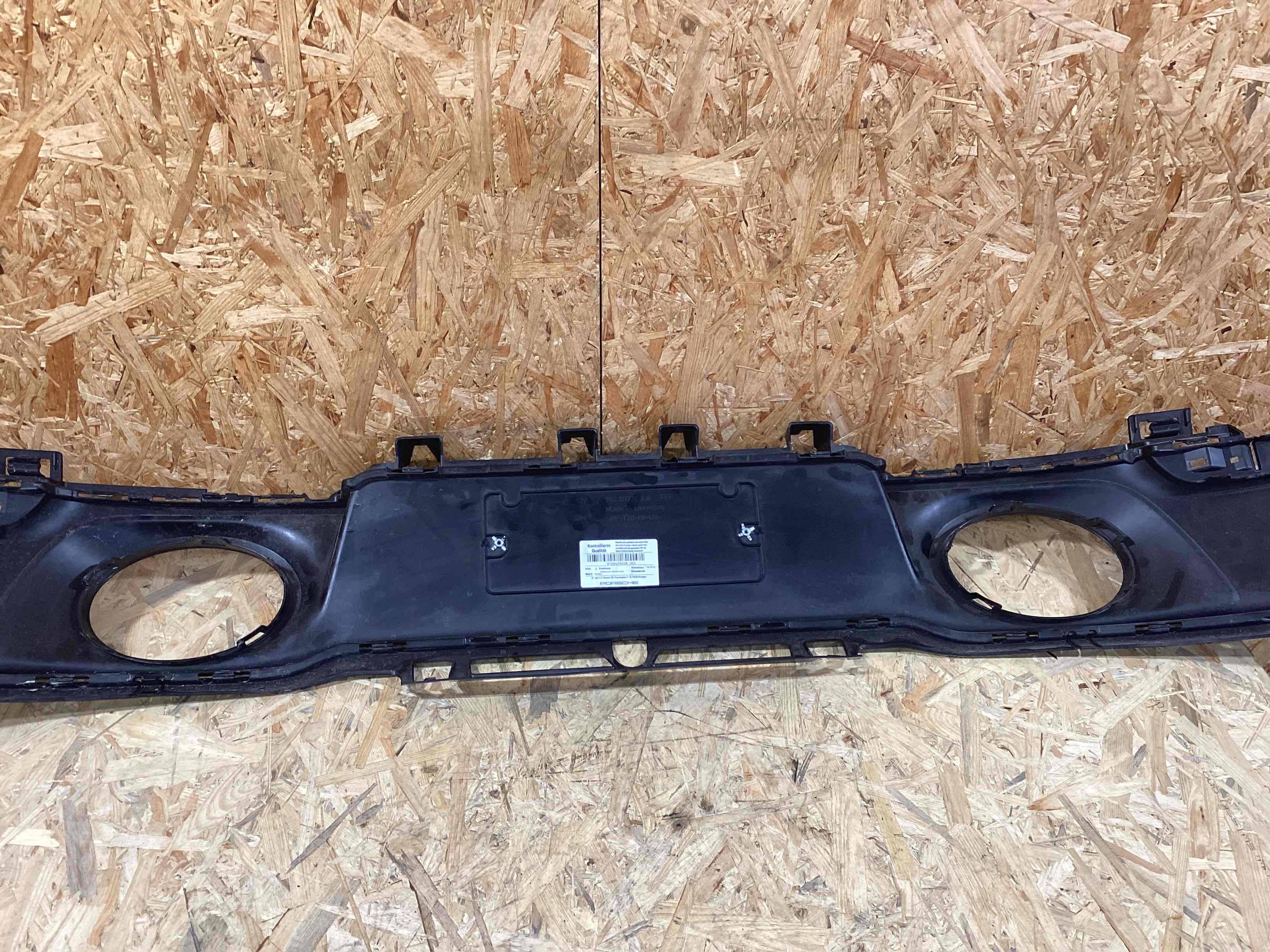 Накладка на бампер Porsche 911 200526-128