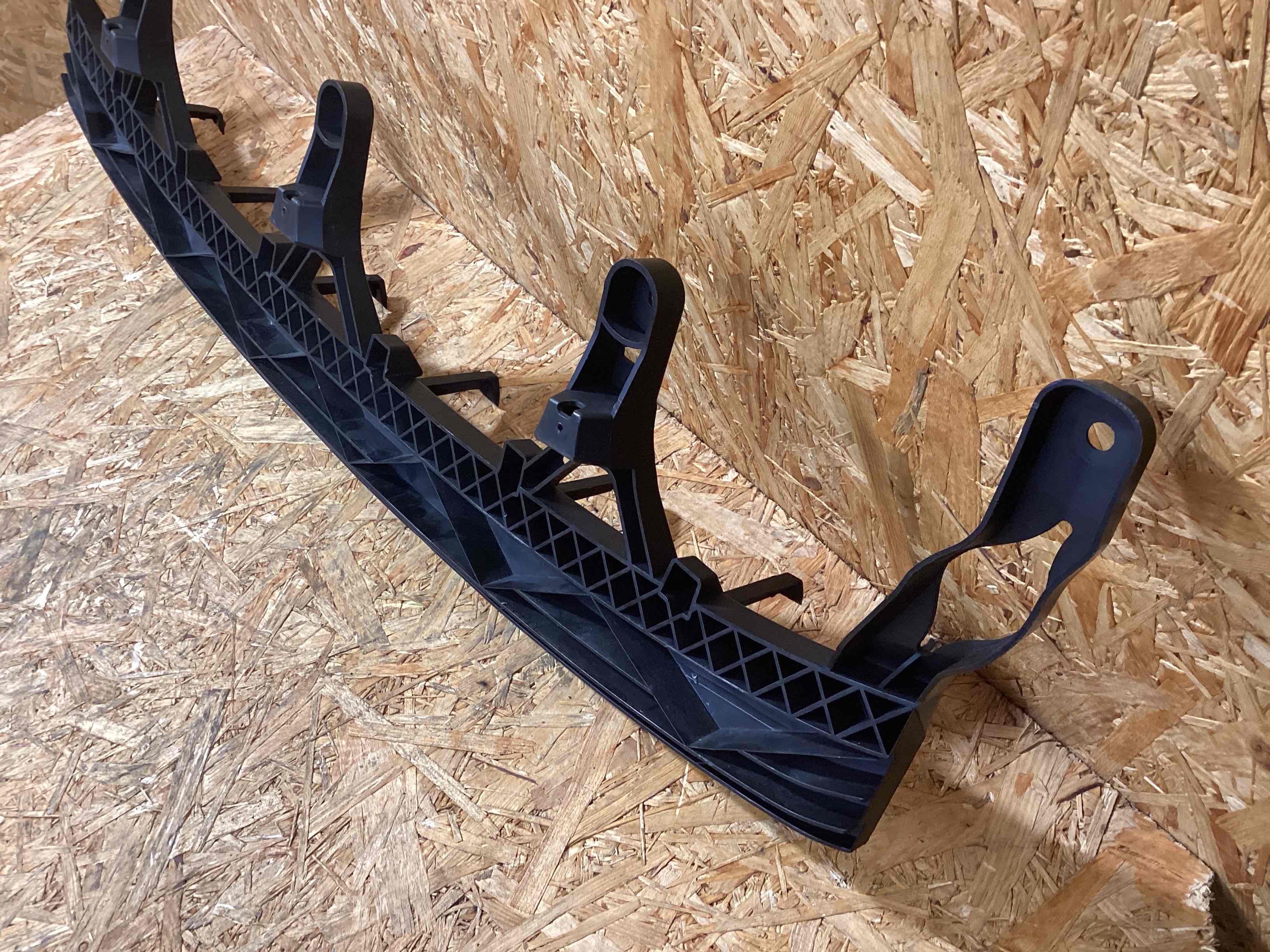 Усилитель бампера Porsche Macan 200624-114