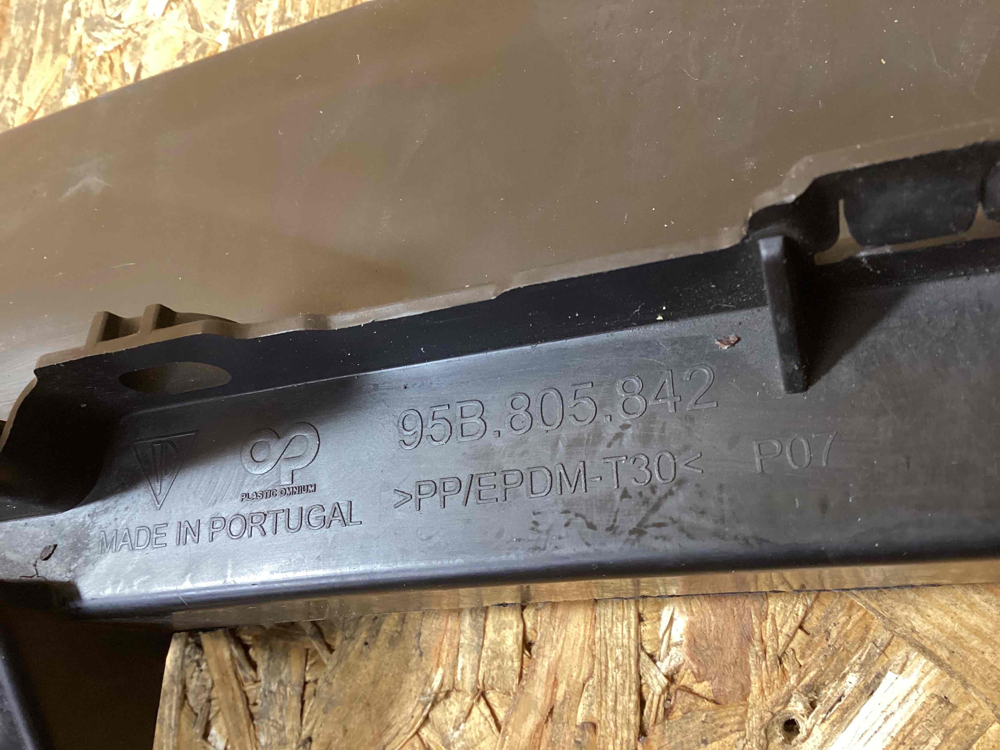 Усилитель бампера Porsche Macan 200624-114