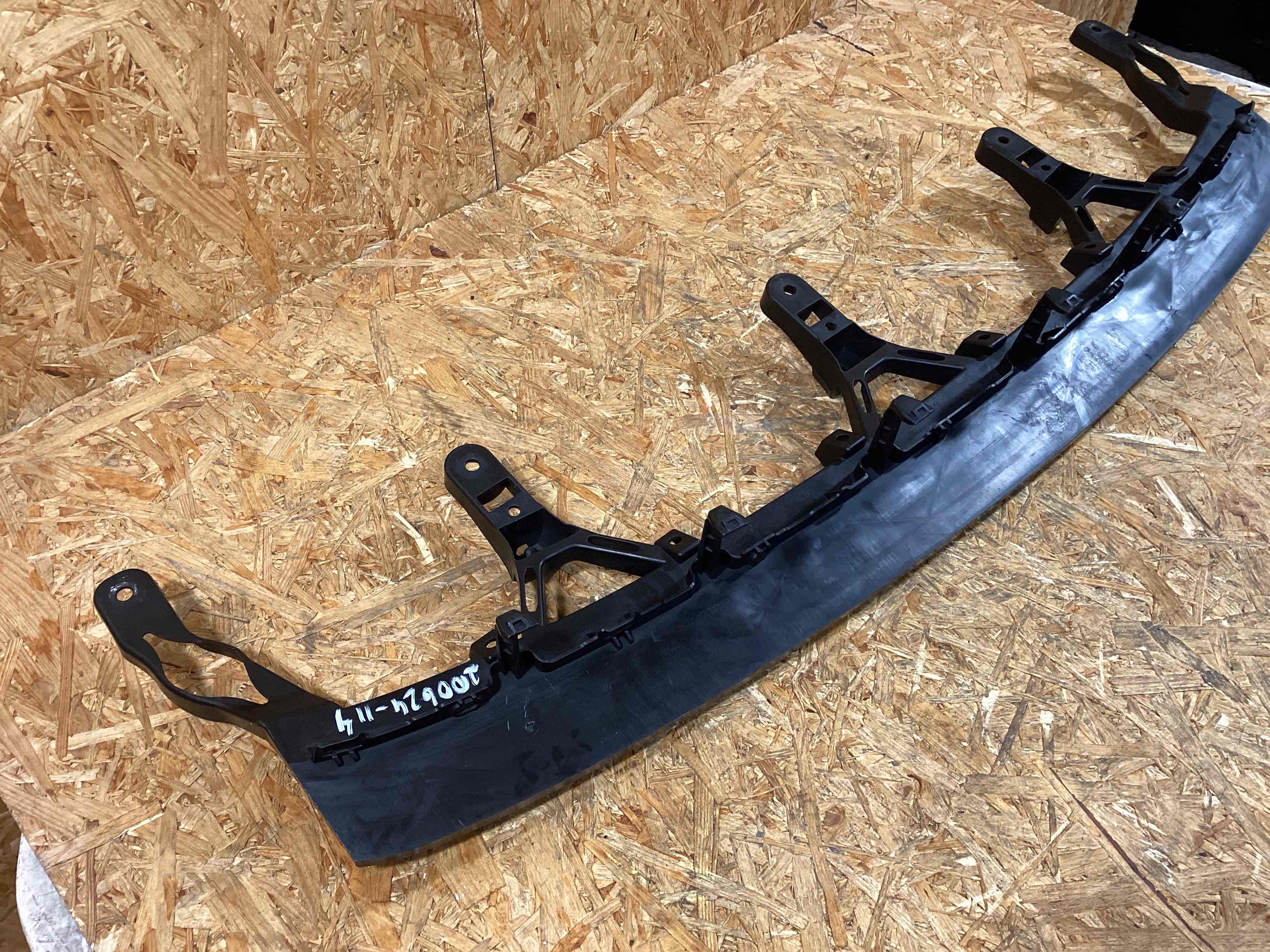 Усилитель бампера Porsche Macan 200624-114