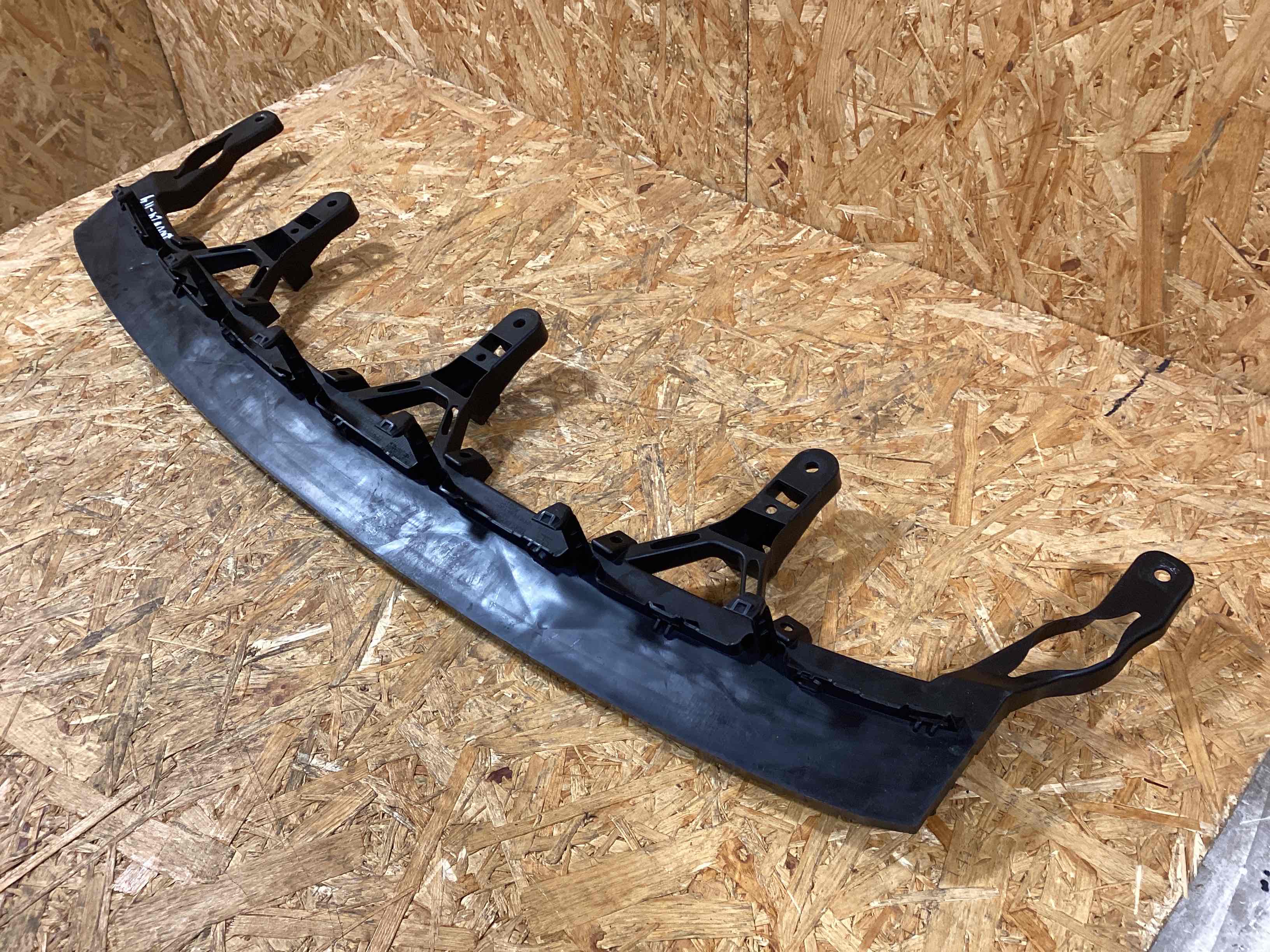 Усилитель бампера Porsche Macan 200624-114