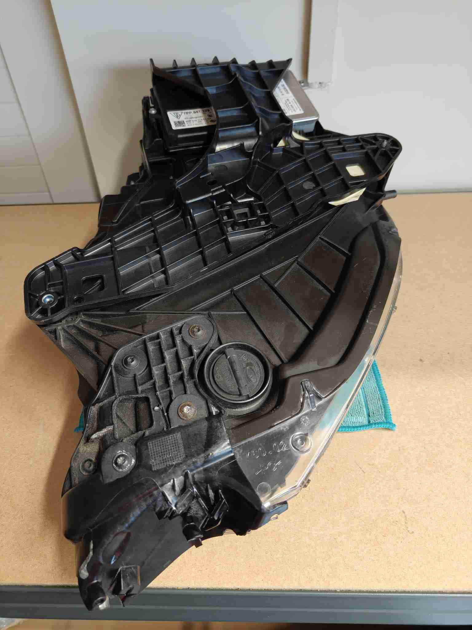 Фара права Porsche Macan 200826-201