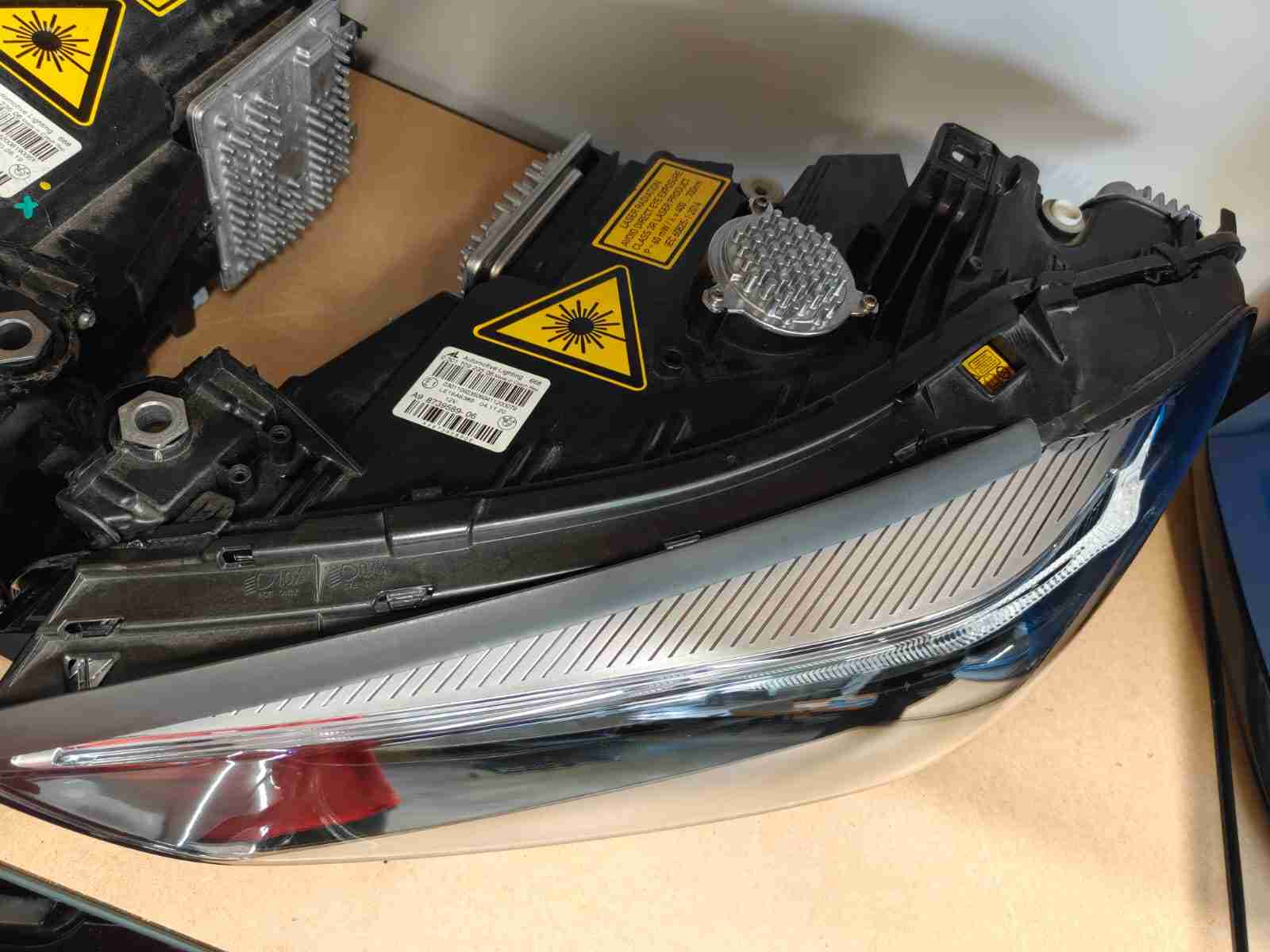 Фара права BMW 8 серія 200826-202