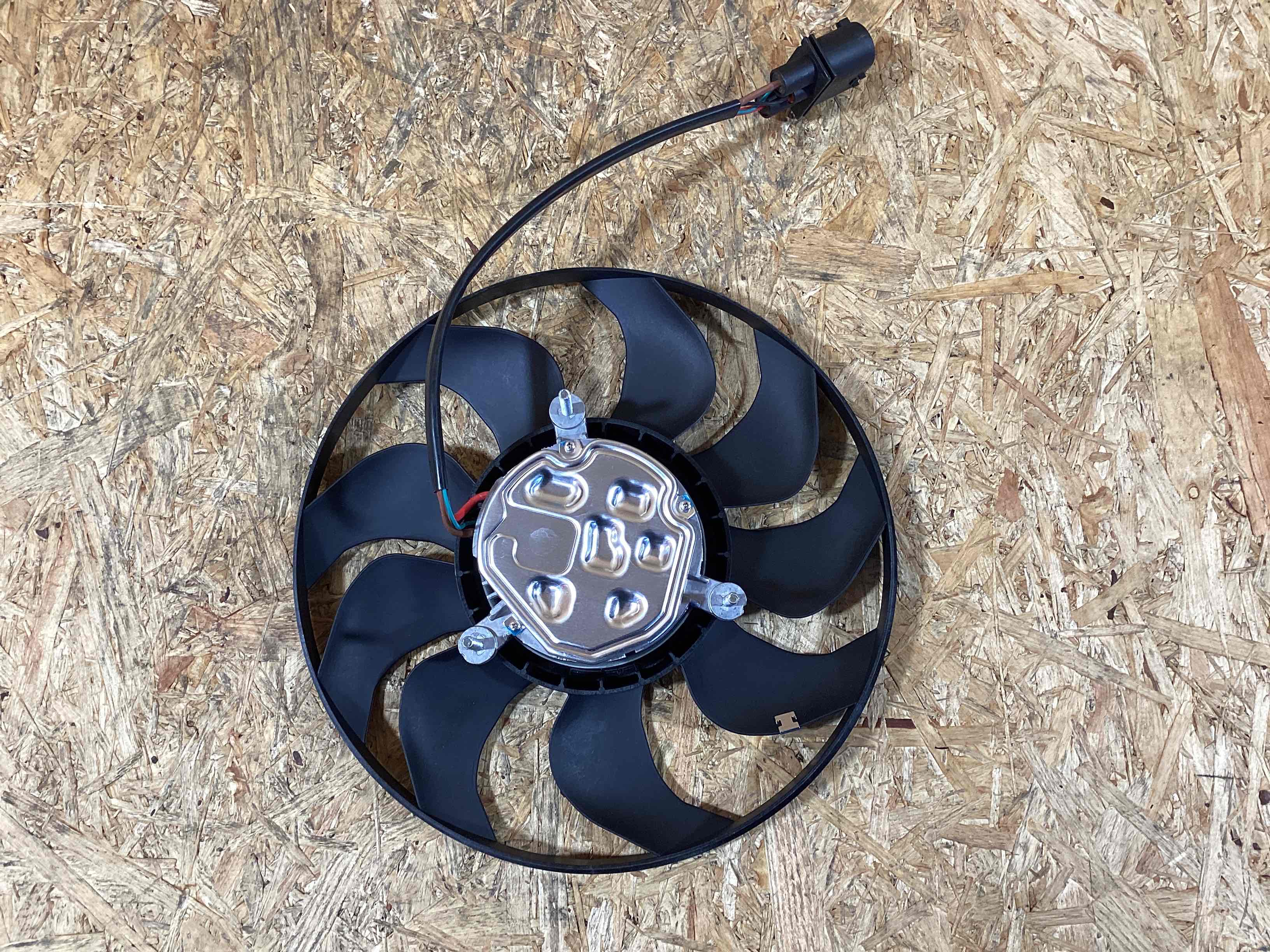 Вентилятор радиатора, вентиляторы Porsche 911 201025-111